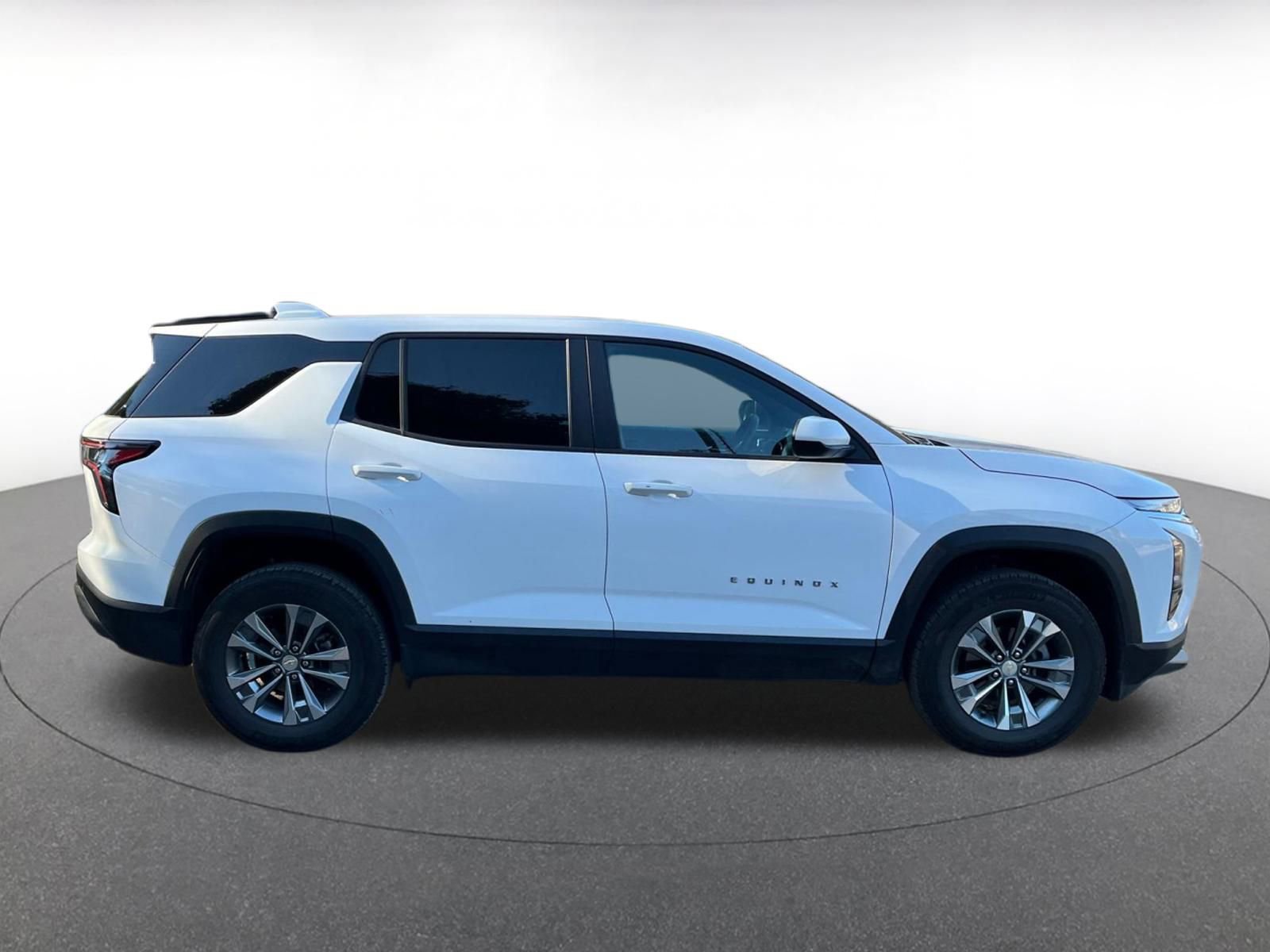 Thumbnail: 2025 Chevrolet Equinox - 16