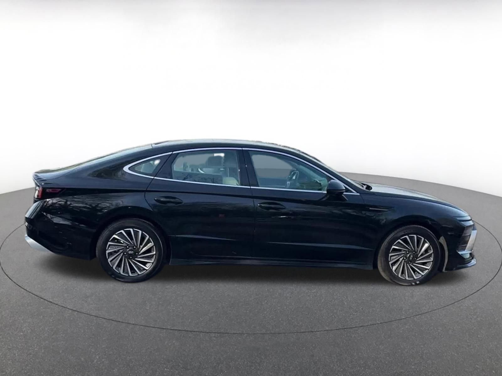 Thumbnail: 2025 Hyundai Sonata - 15