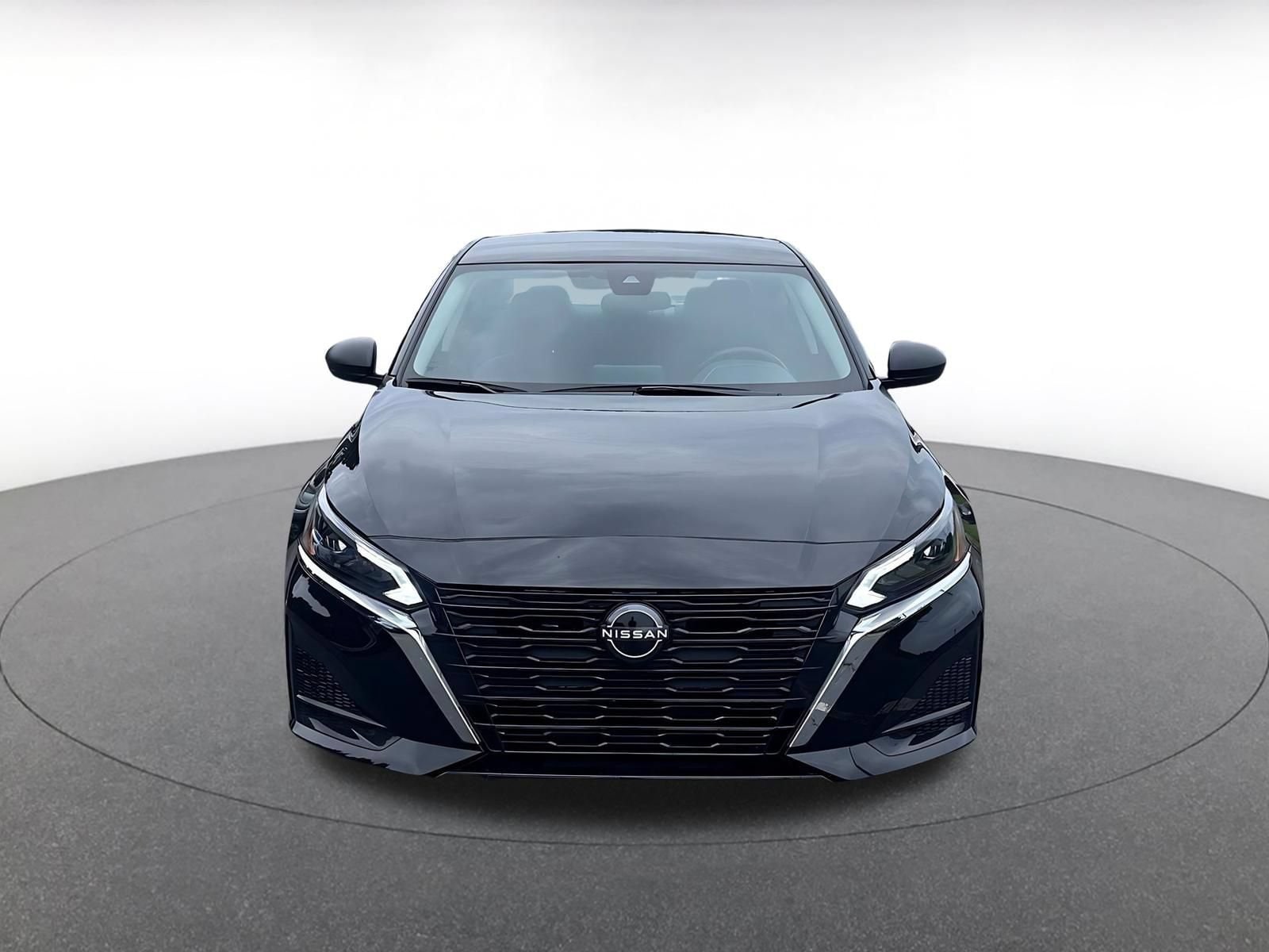 Thumbnail: 2025 Nissan Altima - 10