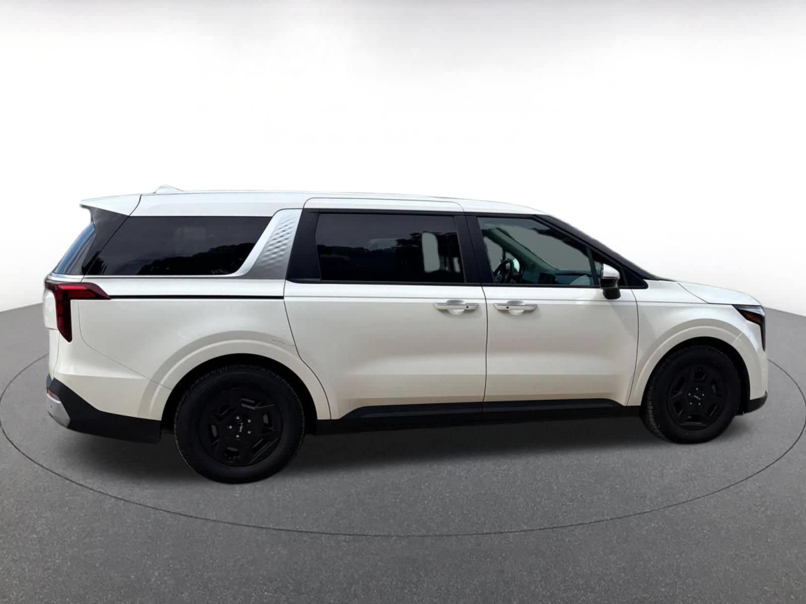 Thumbnail: 2026 Kia Carnival - 17