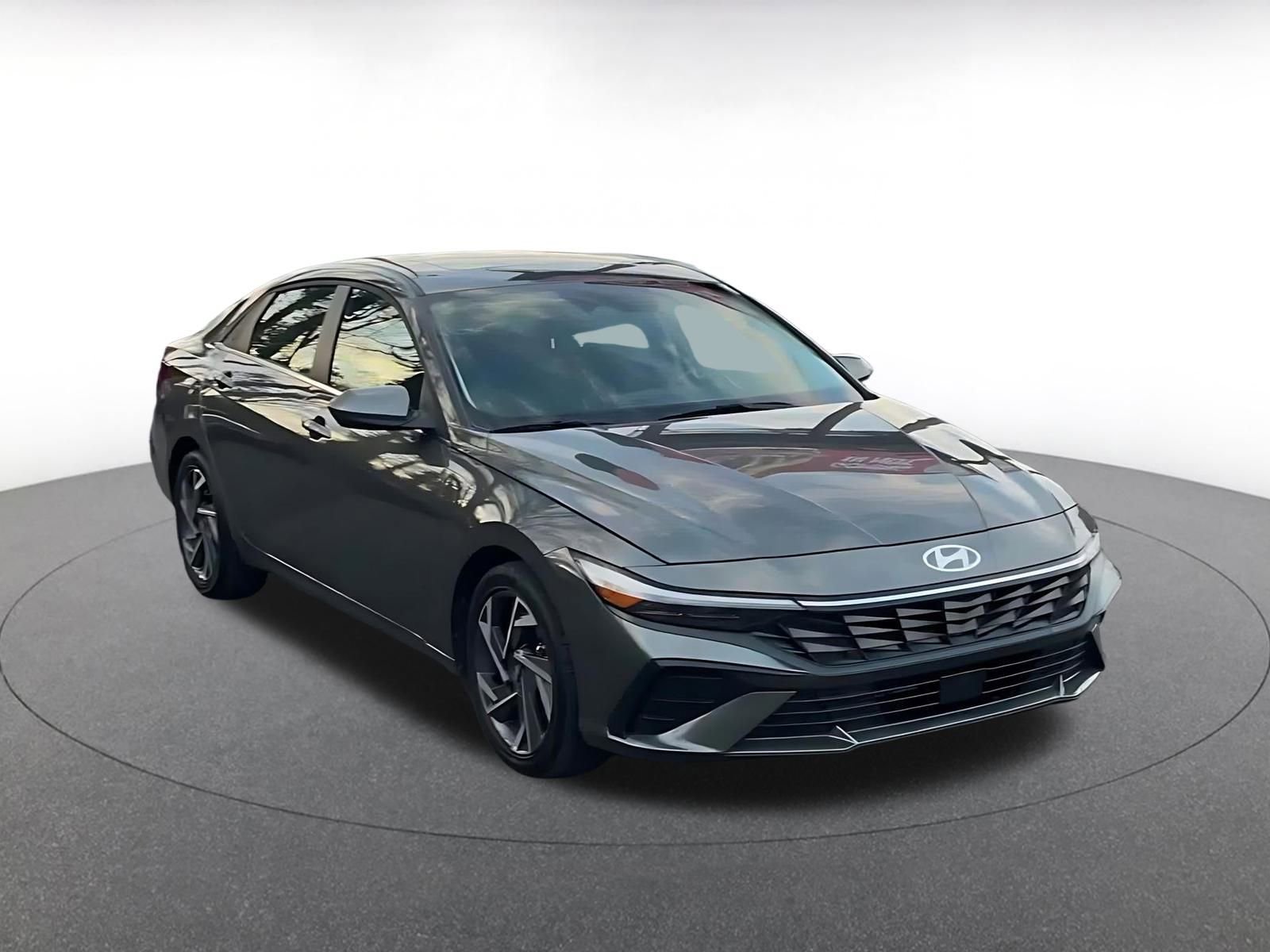 Thumbnail: 2025 Hyundai Elantra - 3