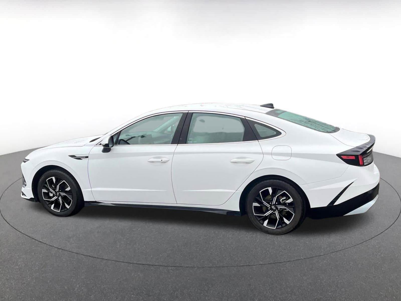 Thumbnail: 2025 Hyundai Sonata - 10