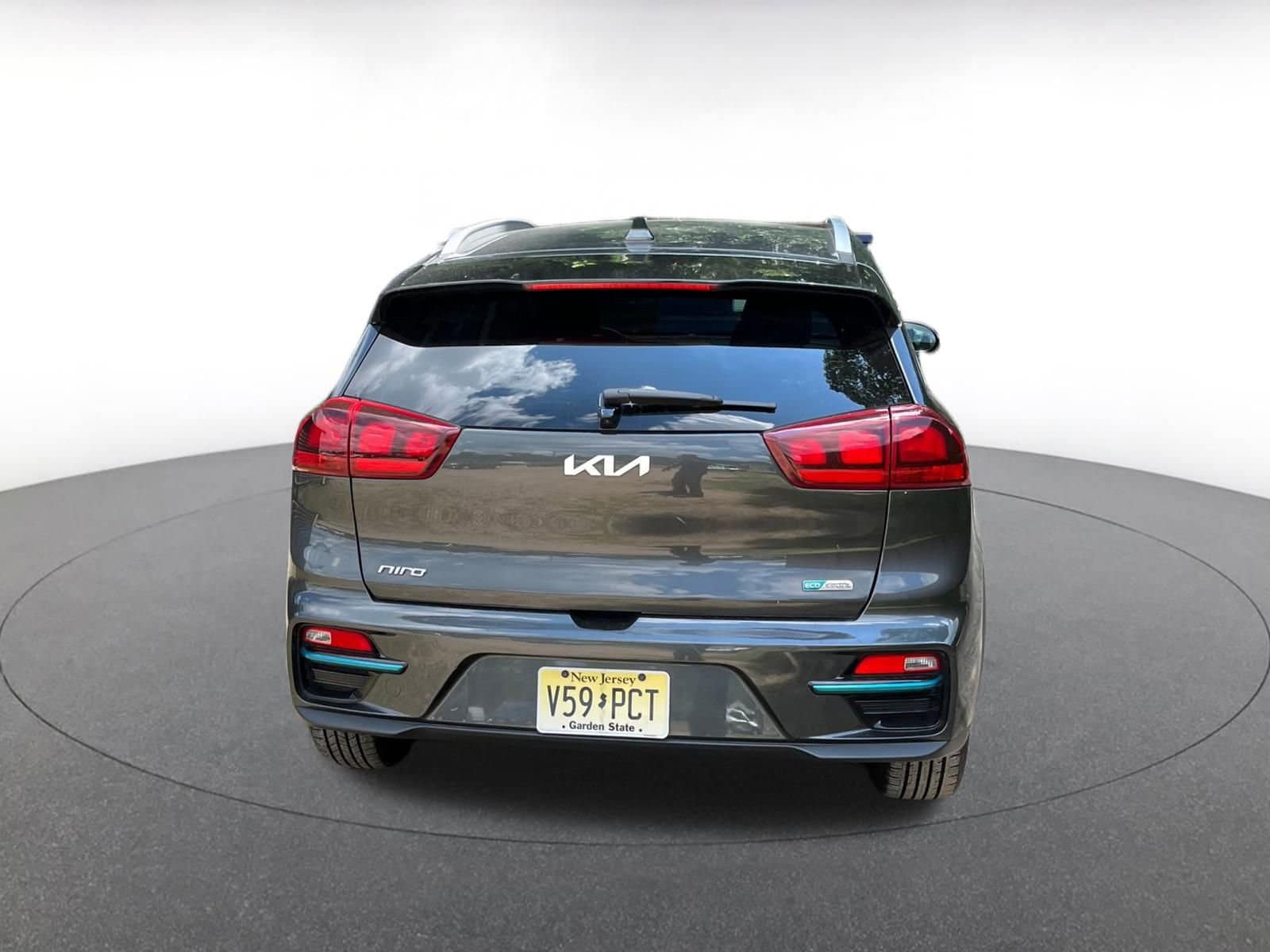 Thumbnail: 2022 Kia Niro - 9