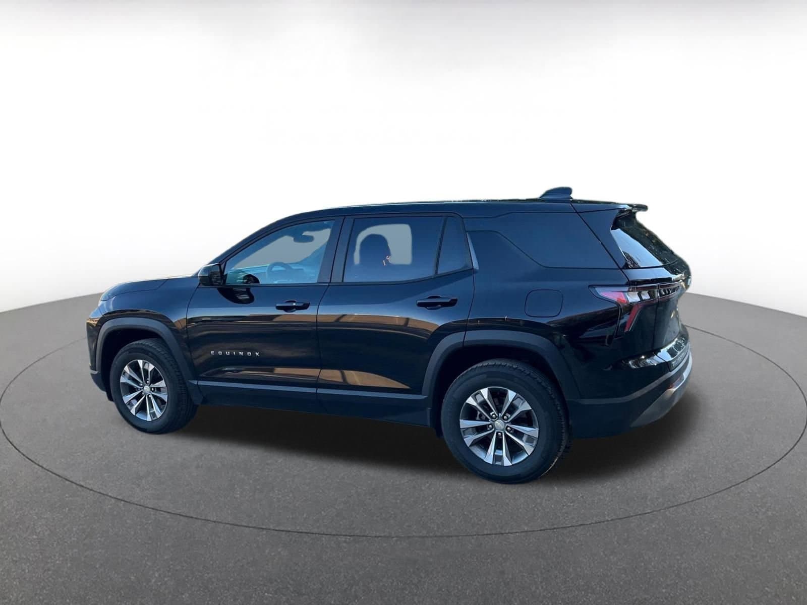 Thumbnail: 2025 Chevrolet Equinox - 10