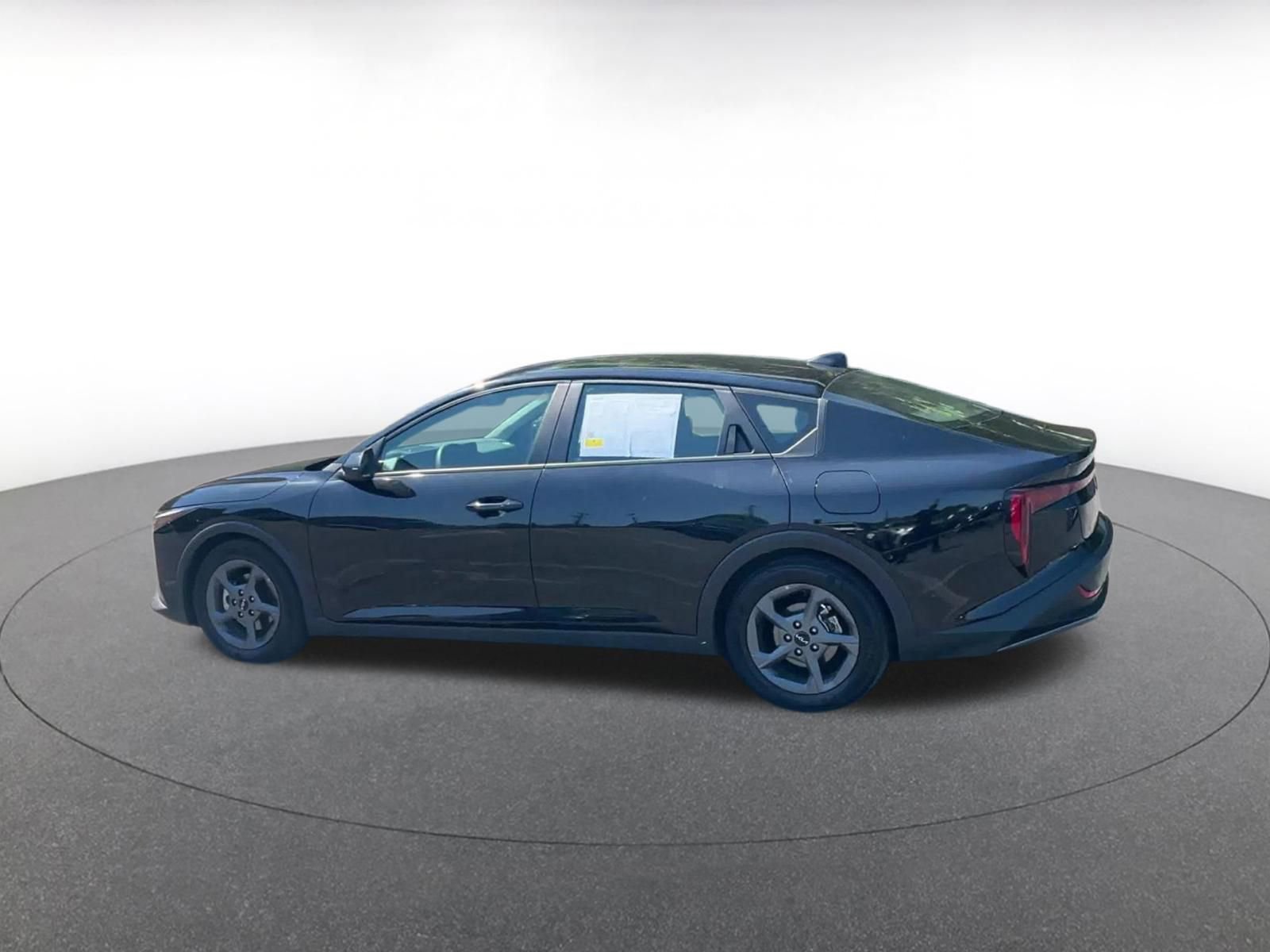 Thumbnail: 2025 Kia K4 - 10