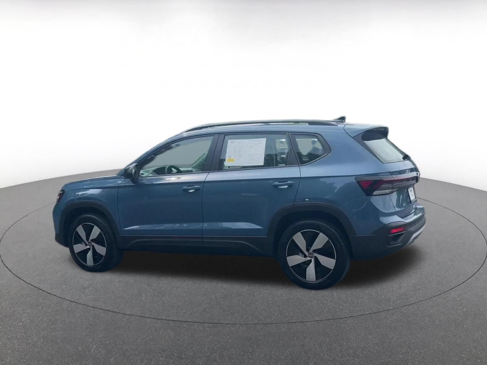 Thumbnail: 2026 Volkswagen Taos - 10