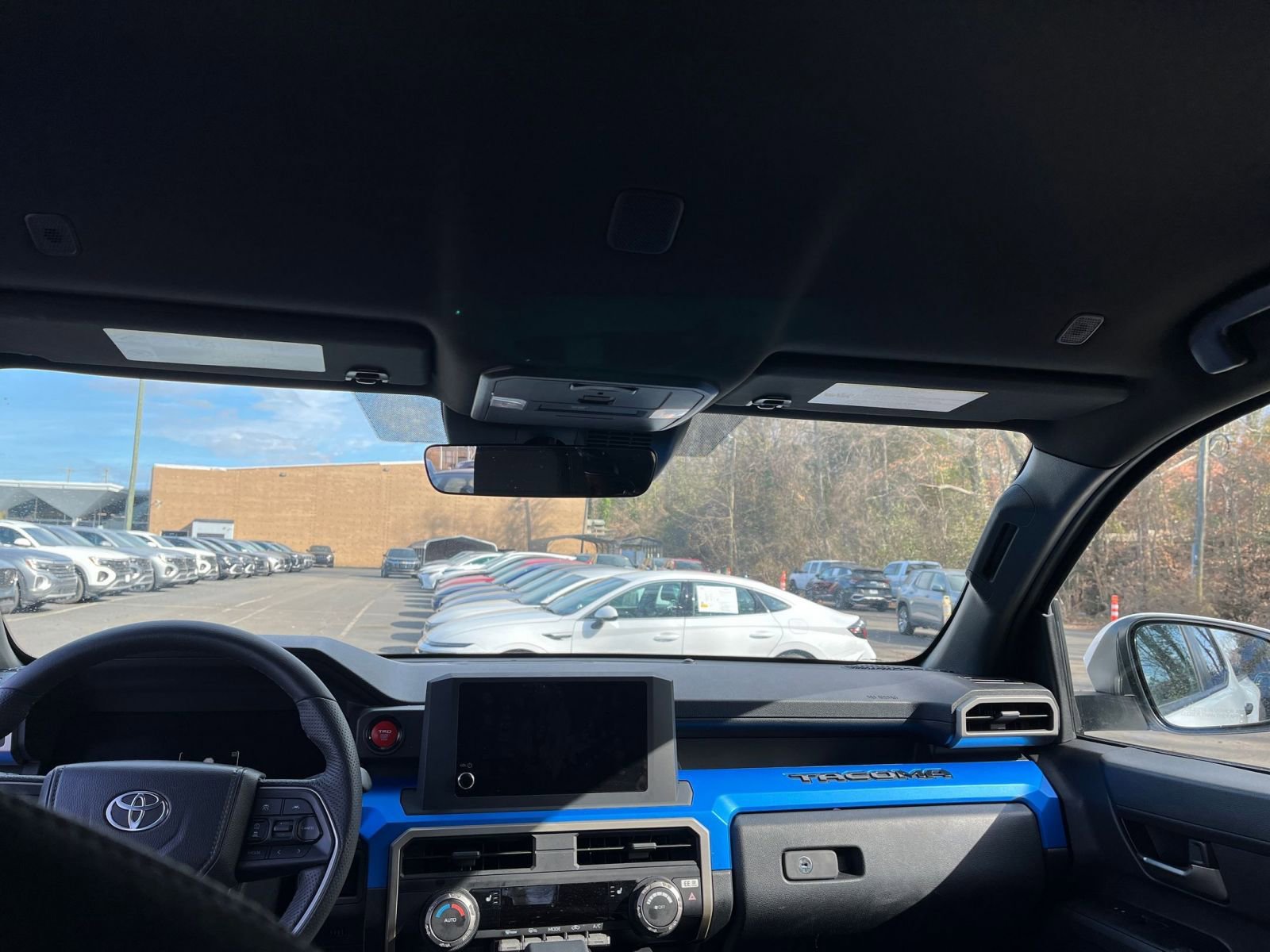 Thumbnail: 2025 Toyota Tacoma - 32