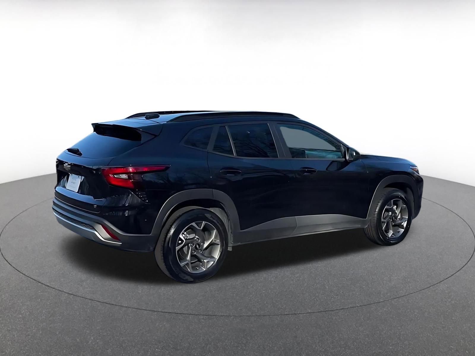 Thumbnail: 2025 Chevrolet Trax - 14