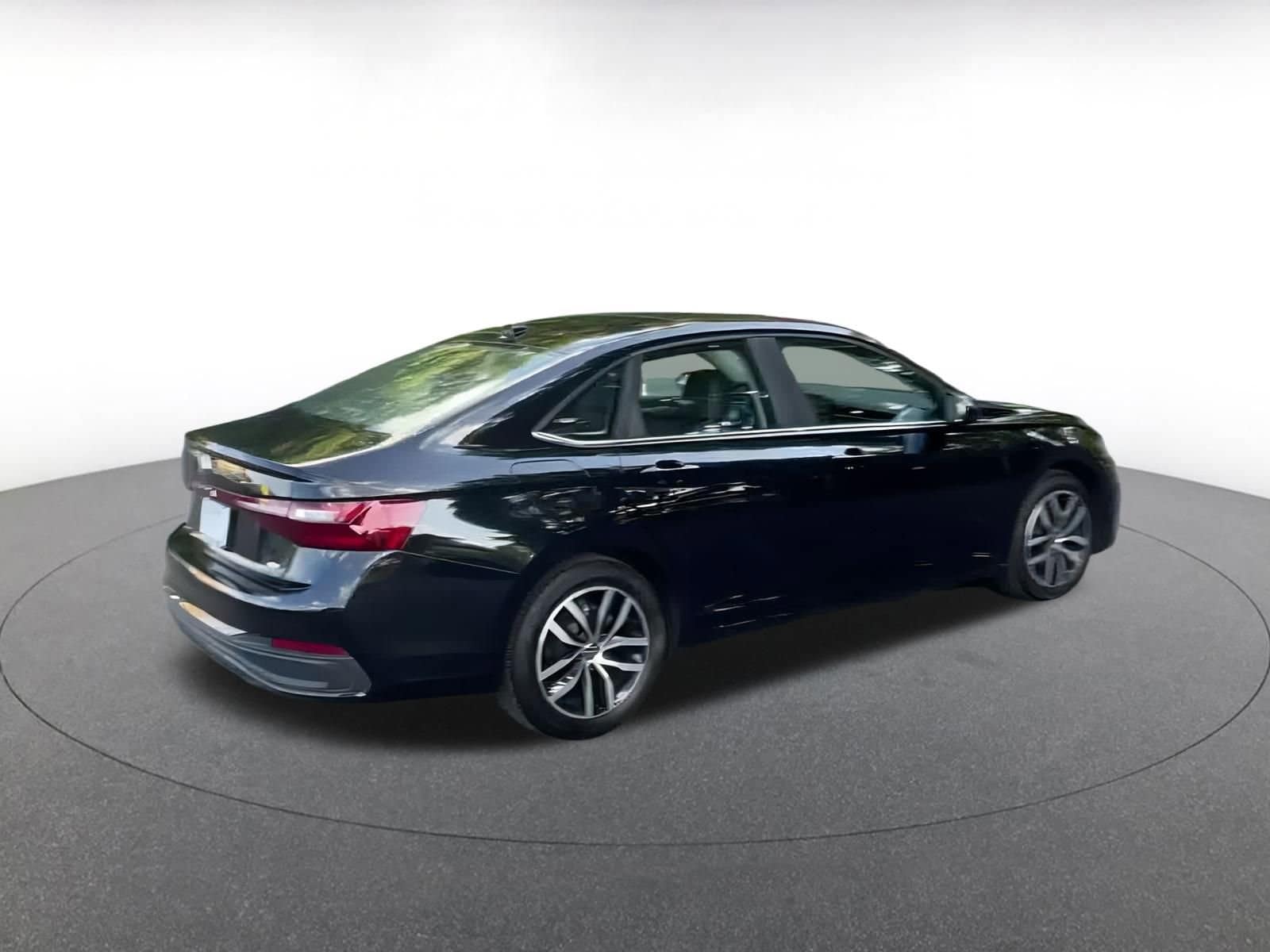 Thumbnail: 2025 Volkswagen Jetta - 10