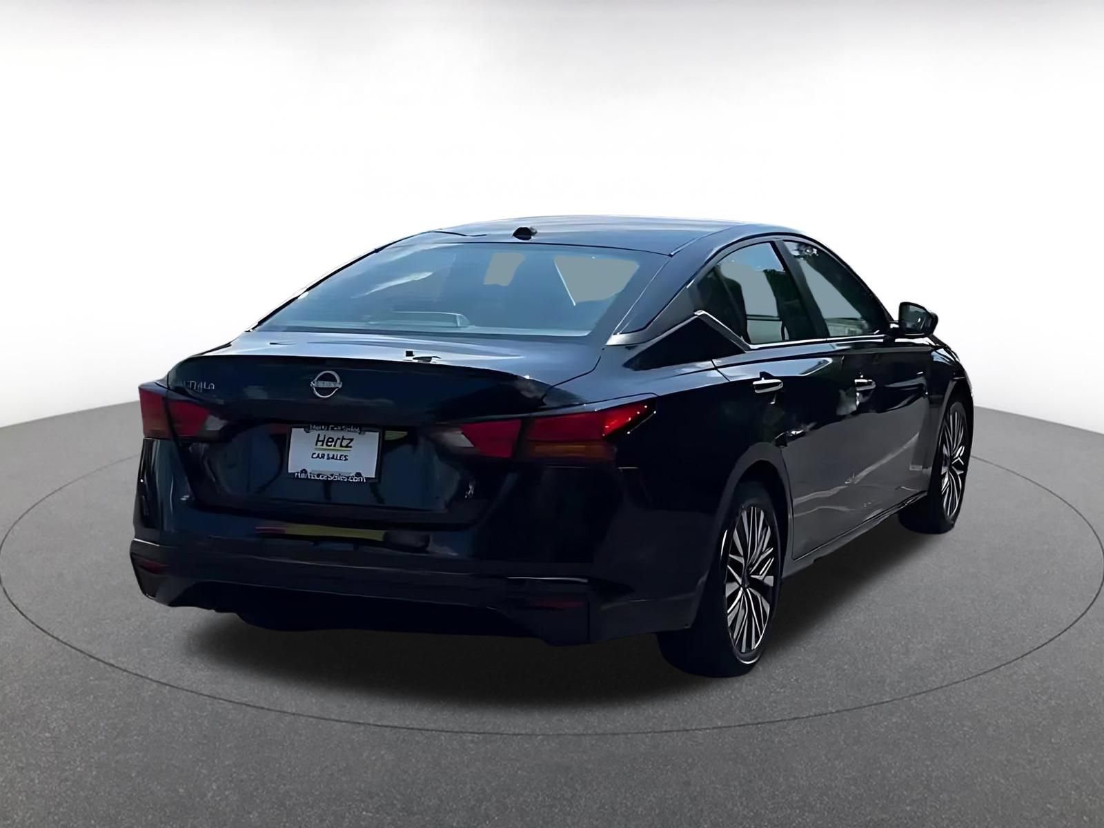 Thumbnail: 2025 Nissan Altima - 14