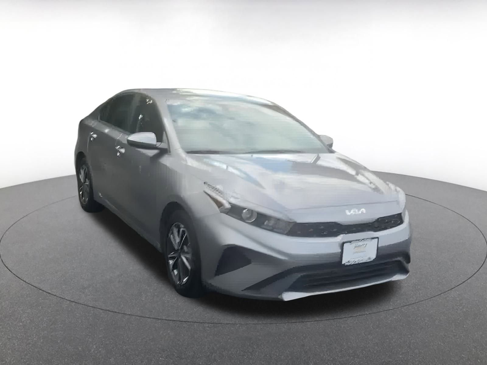 Thumbnail: 2024 Kia Forte - 3