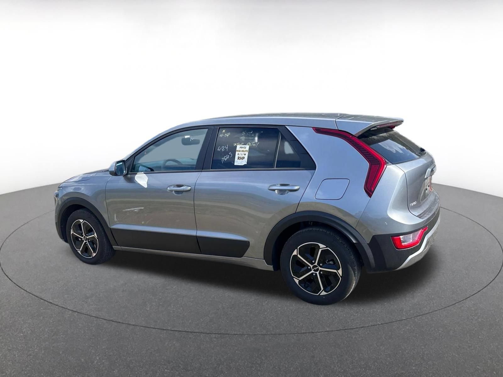 Thumbnail: 2026 Kia Niro - 10