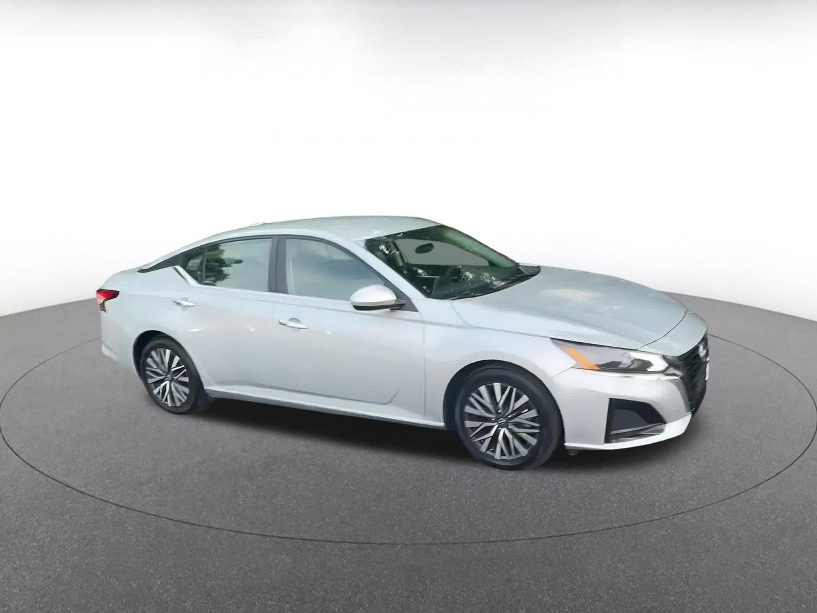 Thumbnail: 2023 Nissan Altima - 2
