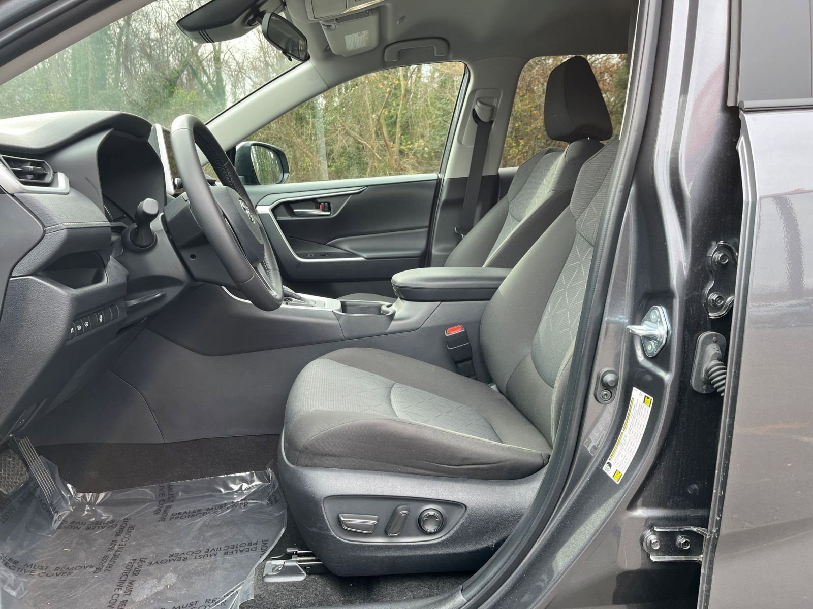 Thumbnail: 2025 Toyota RAV4 - 27