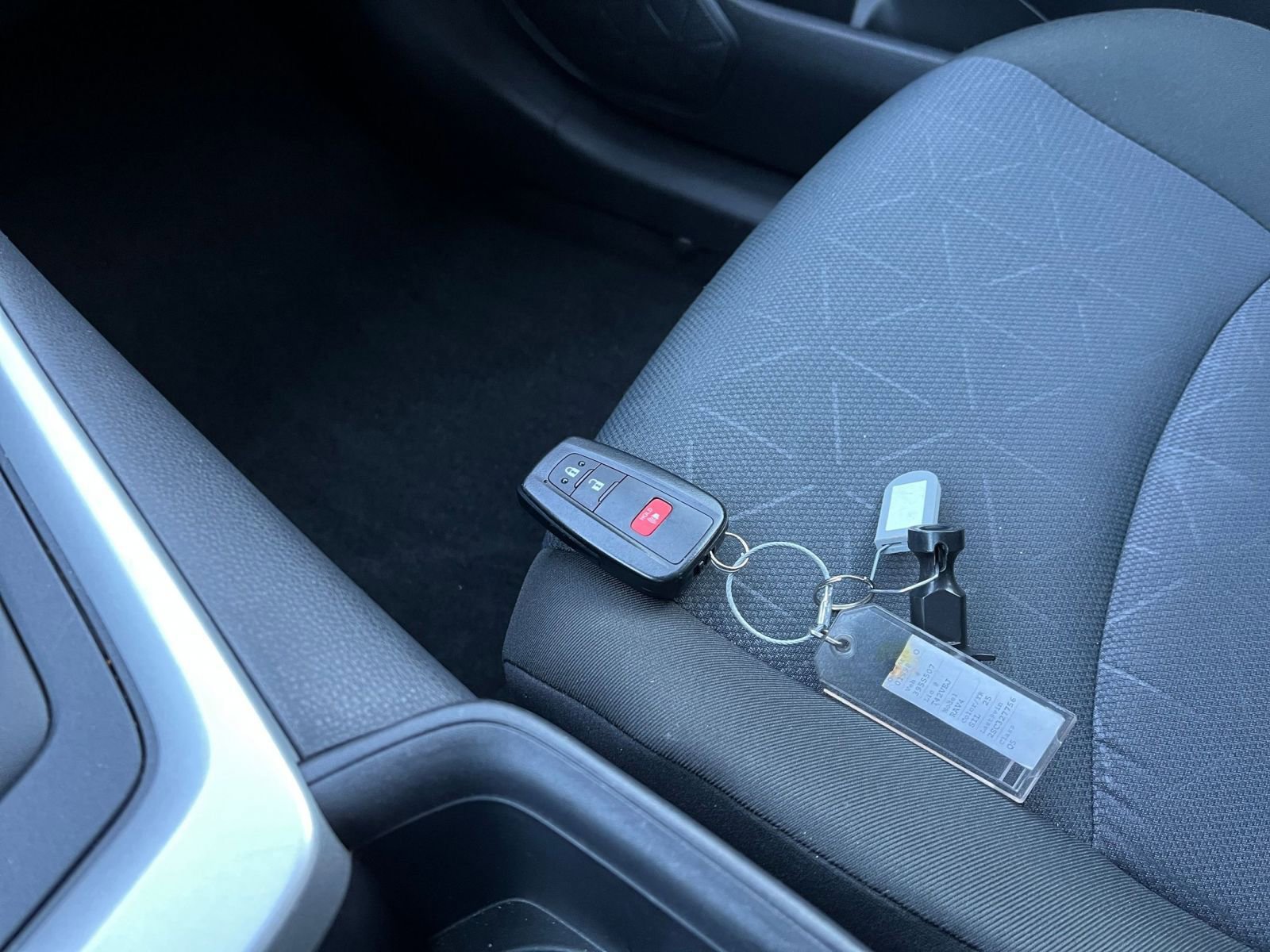 Thumbnail: 2025 Toyota RAV4 - 22