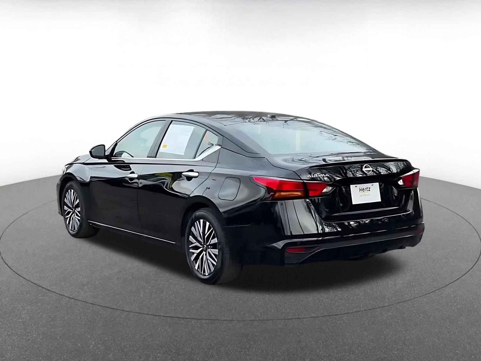 Thumbnail: 2025 Nissan Altima - 10