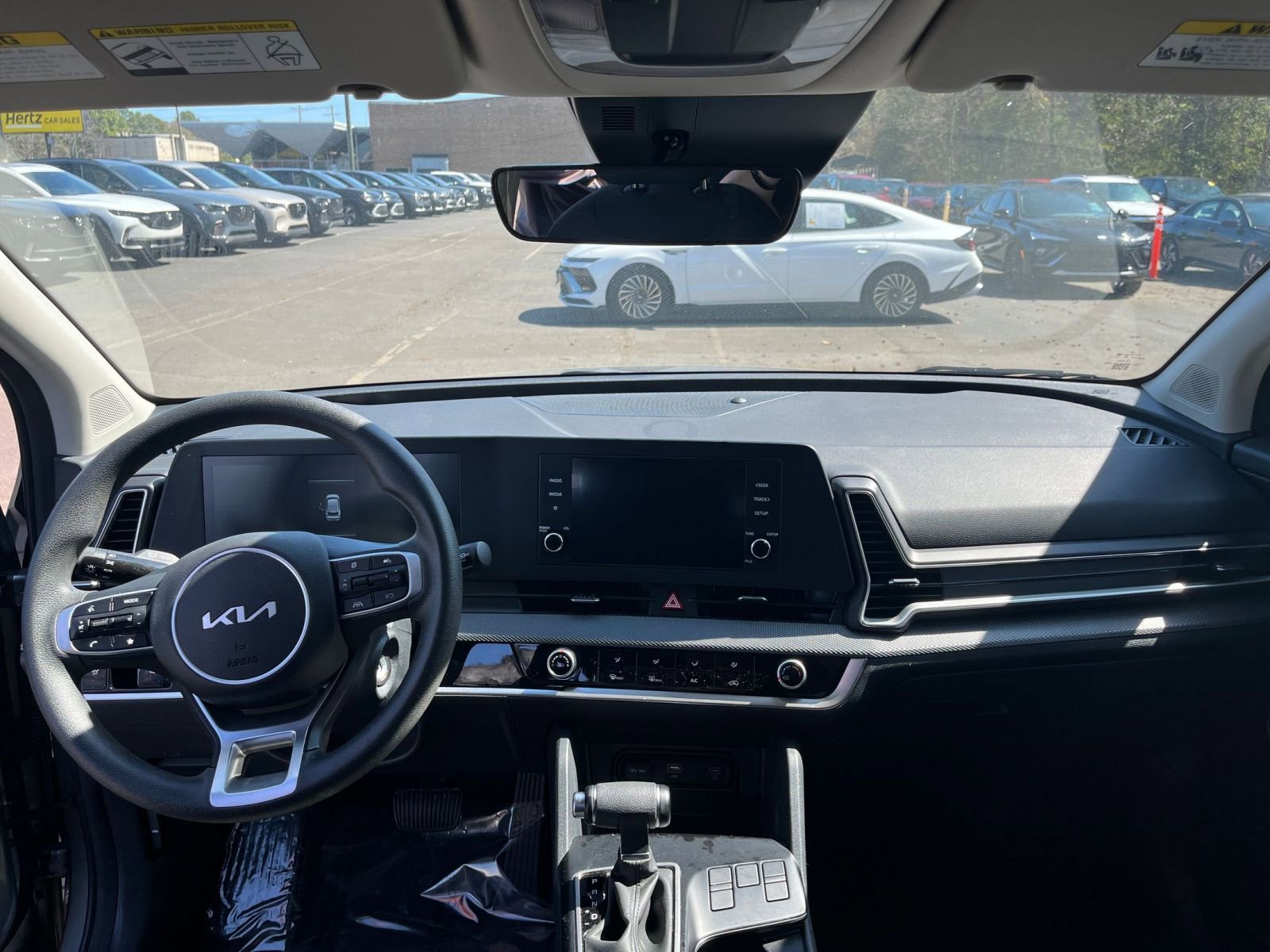 Thumbnail: 2025 Kia Sportage - 32