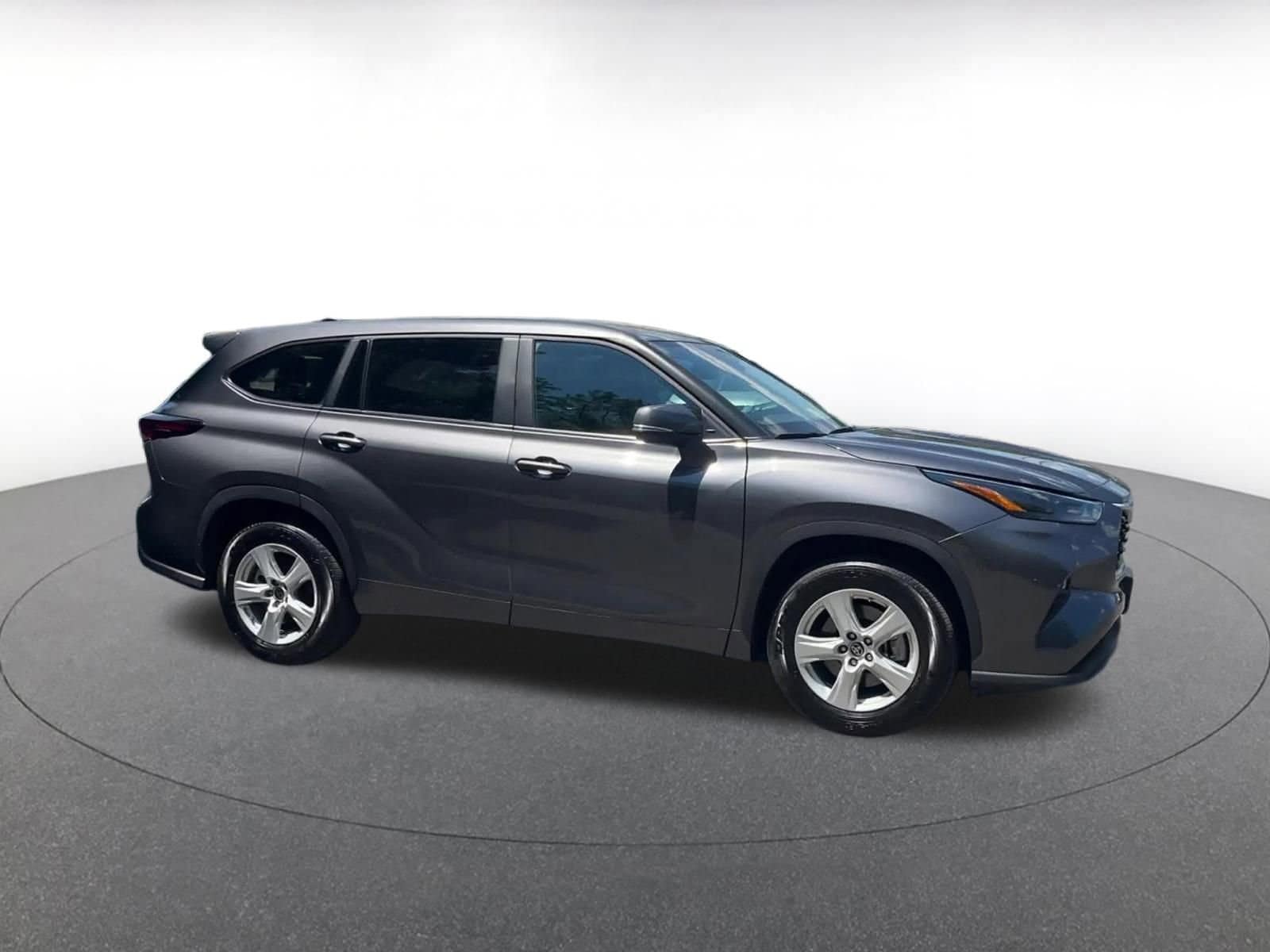 Thumbnail: 2025 Toyota Highlander - 2