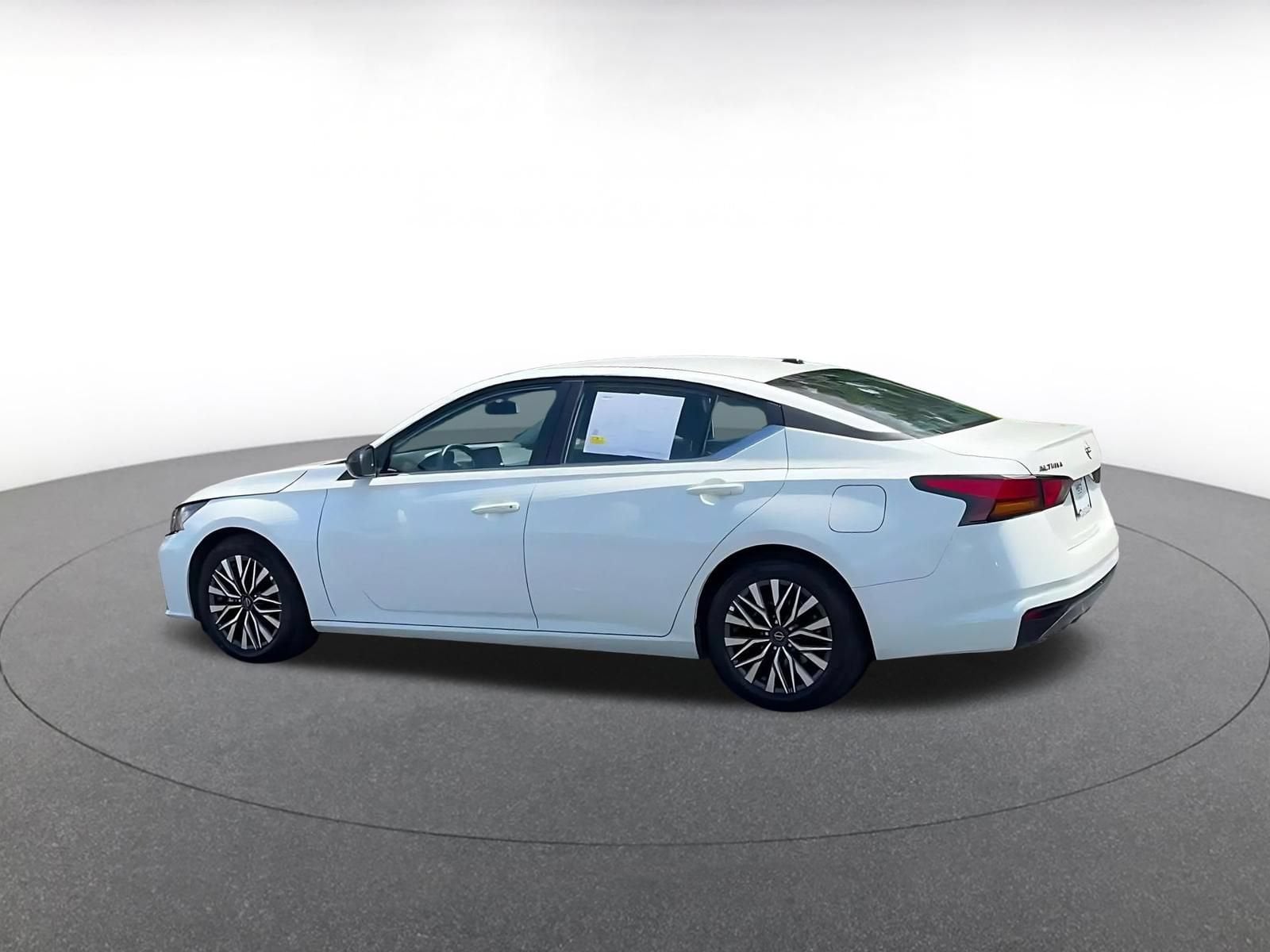 Thumbnail: 2026 Nissan Altima - 10
