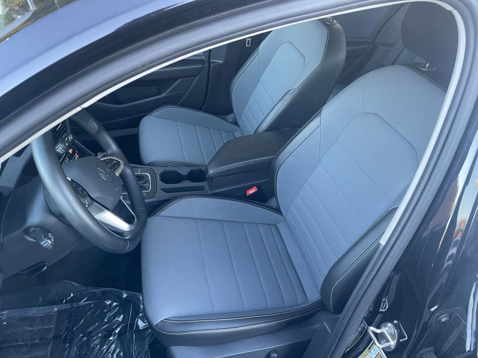 Thumbnail: 2025 Volkswagen Jetta - 32