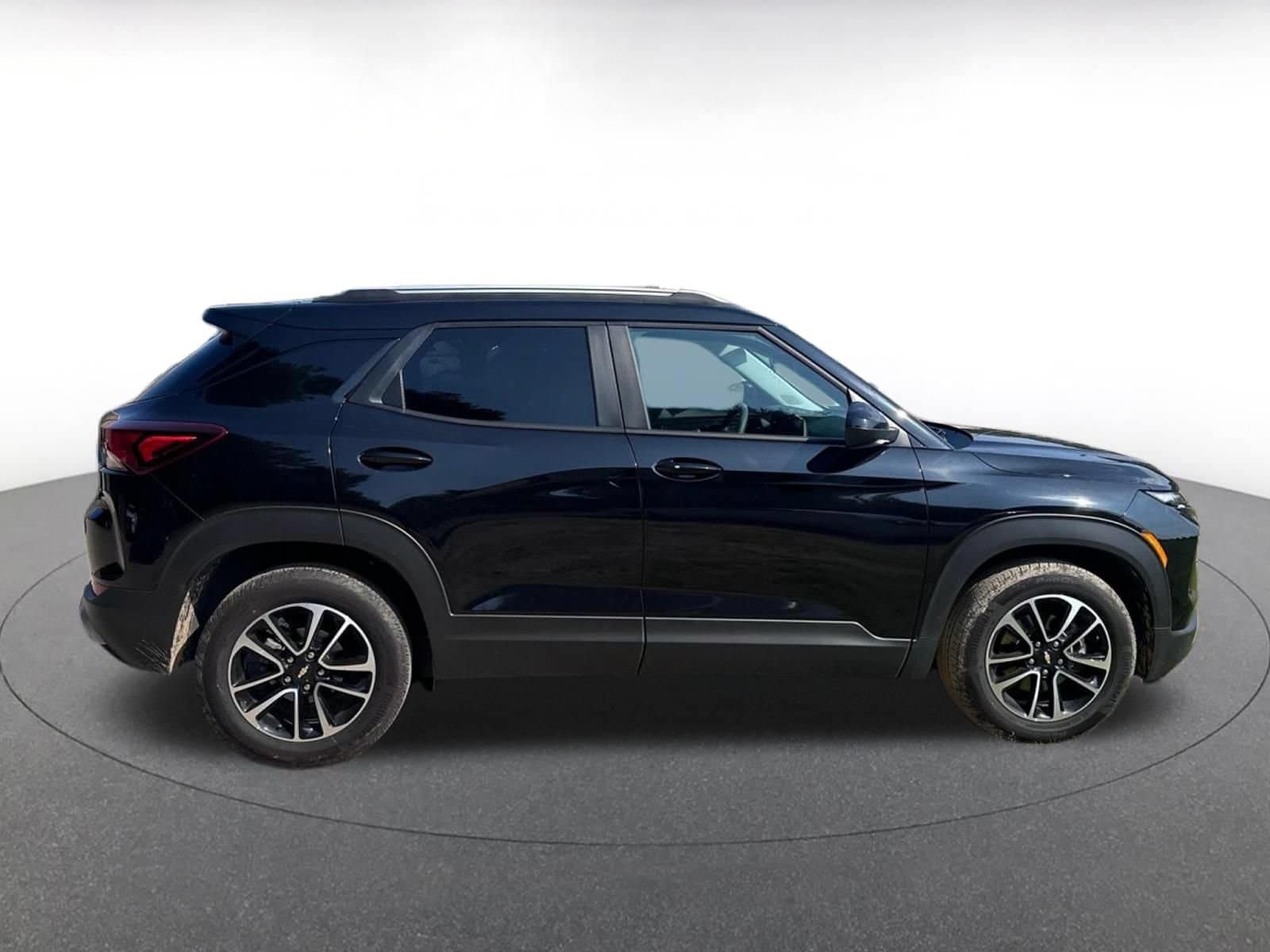 Thumbnail: 2025 Chevrolet TrailBlazer - 22