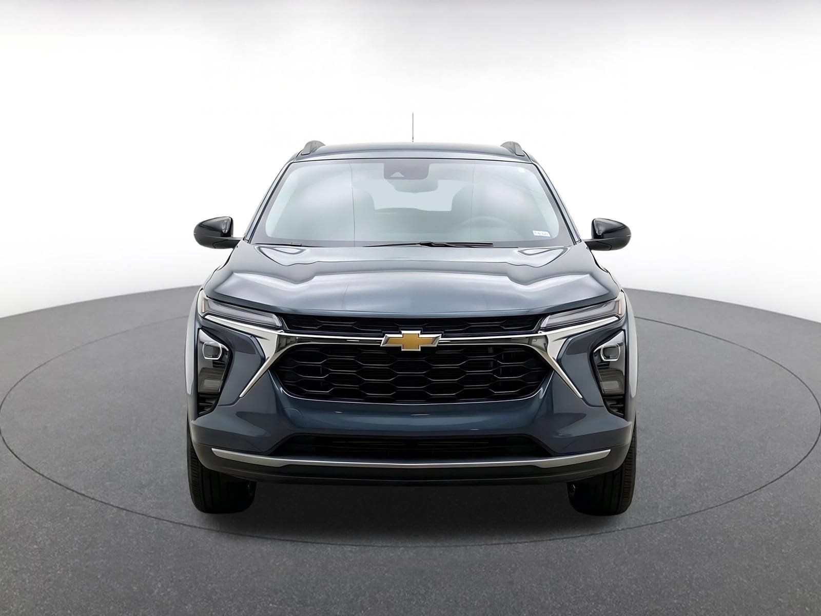 Thumbnail: 2025 Chevrolet Trax - 2