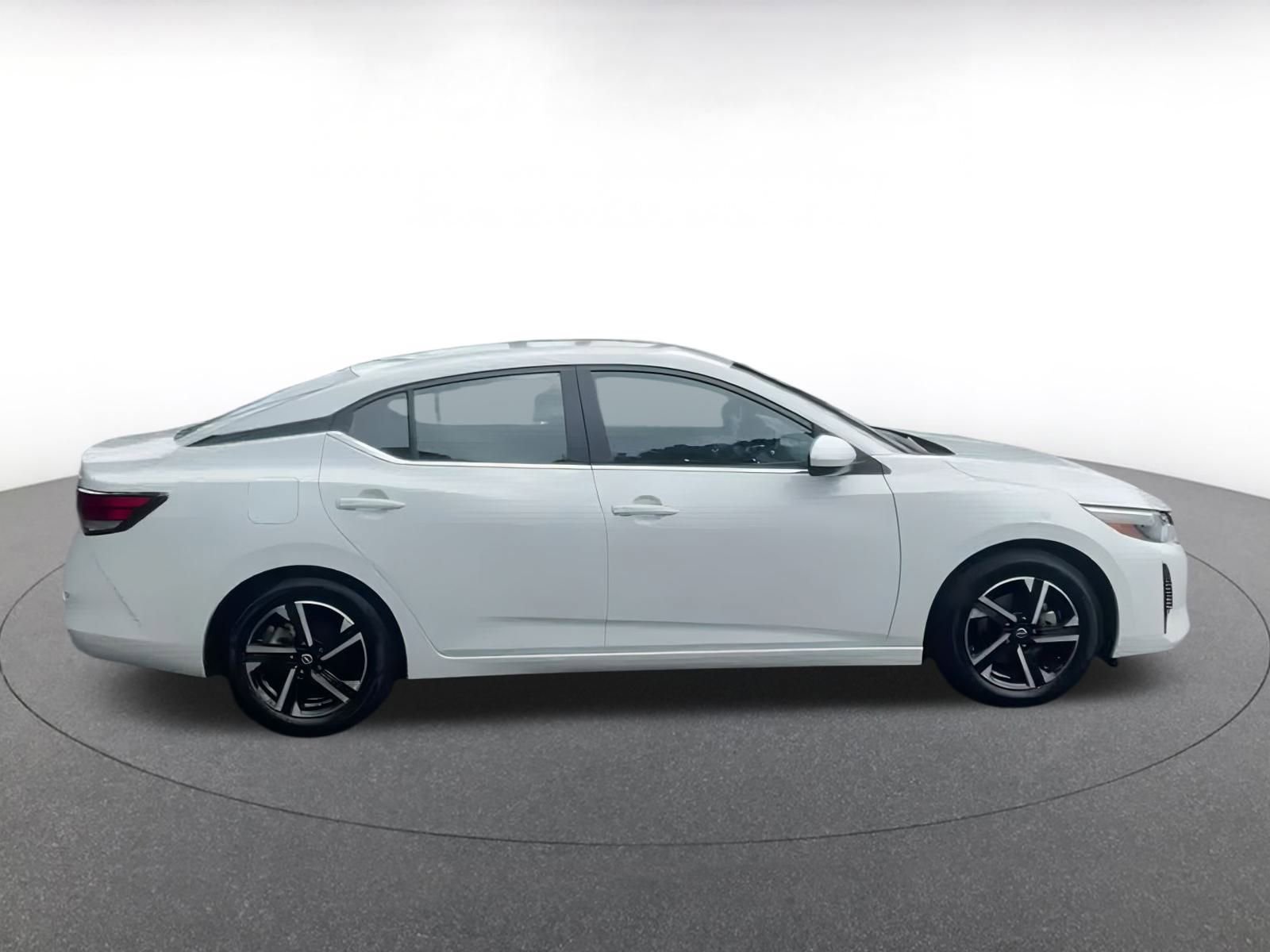 Thumbnail: 2024 Nissan Sentra - 10
