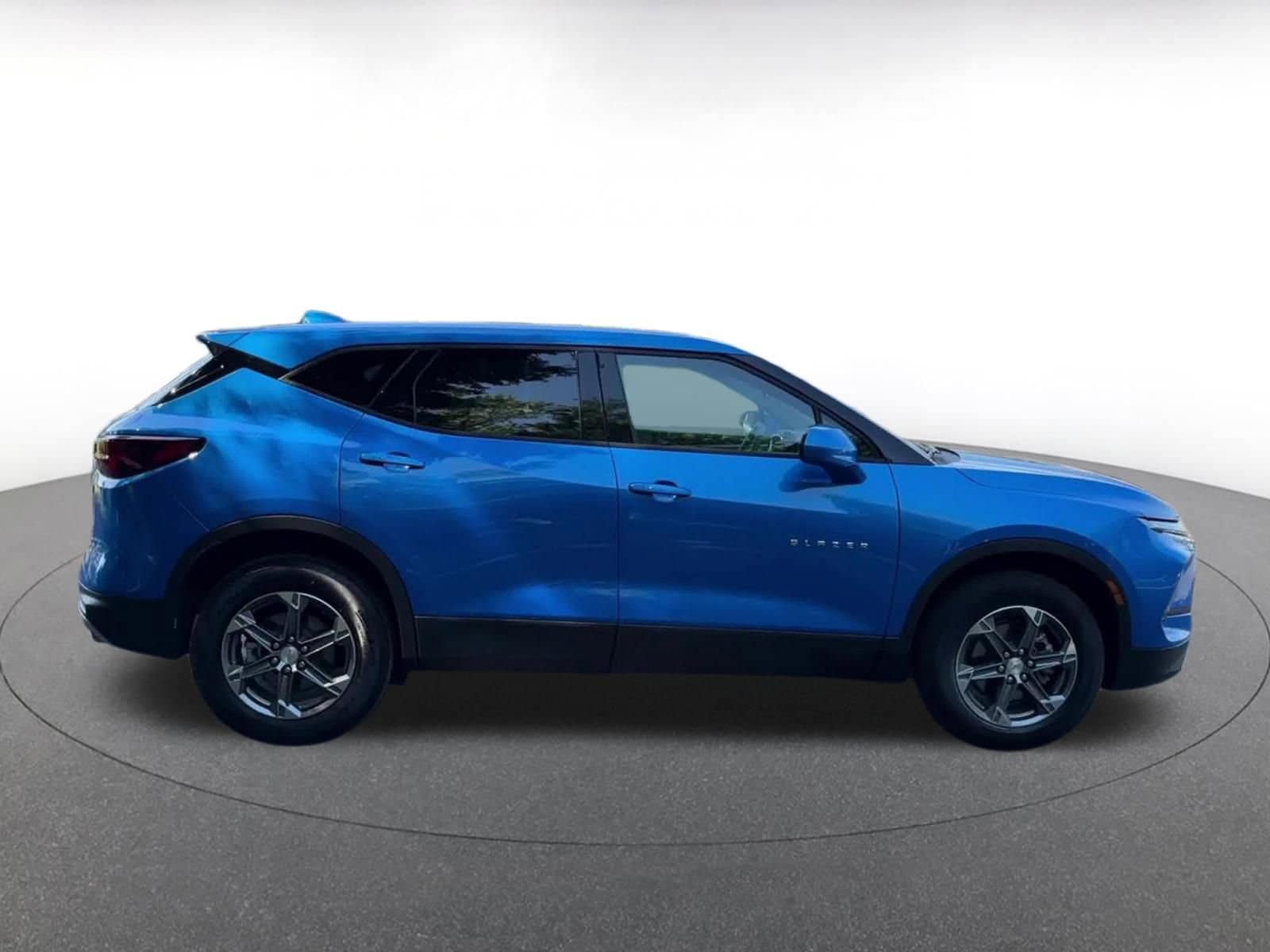 Thumbnail: 2025 Chevrolet Blazer - 16