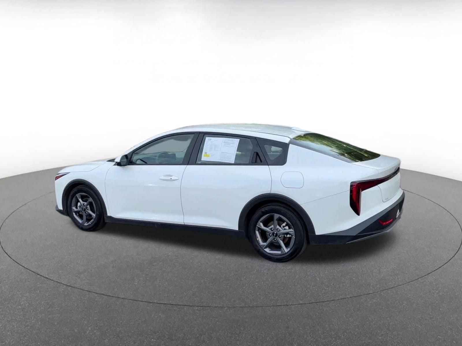 Thumbnail: 2025 Kia K4 - 10