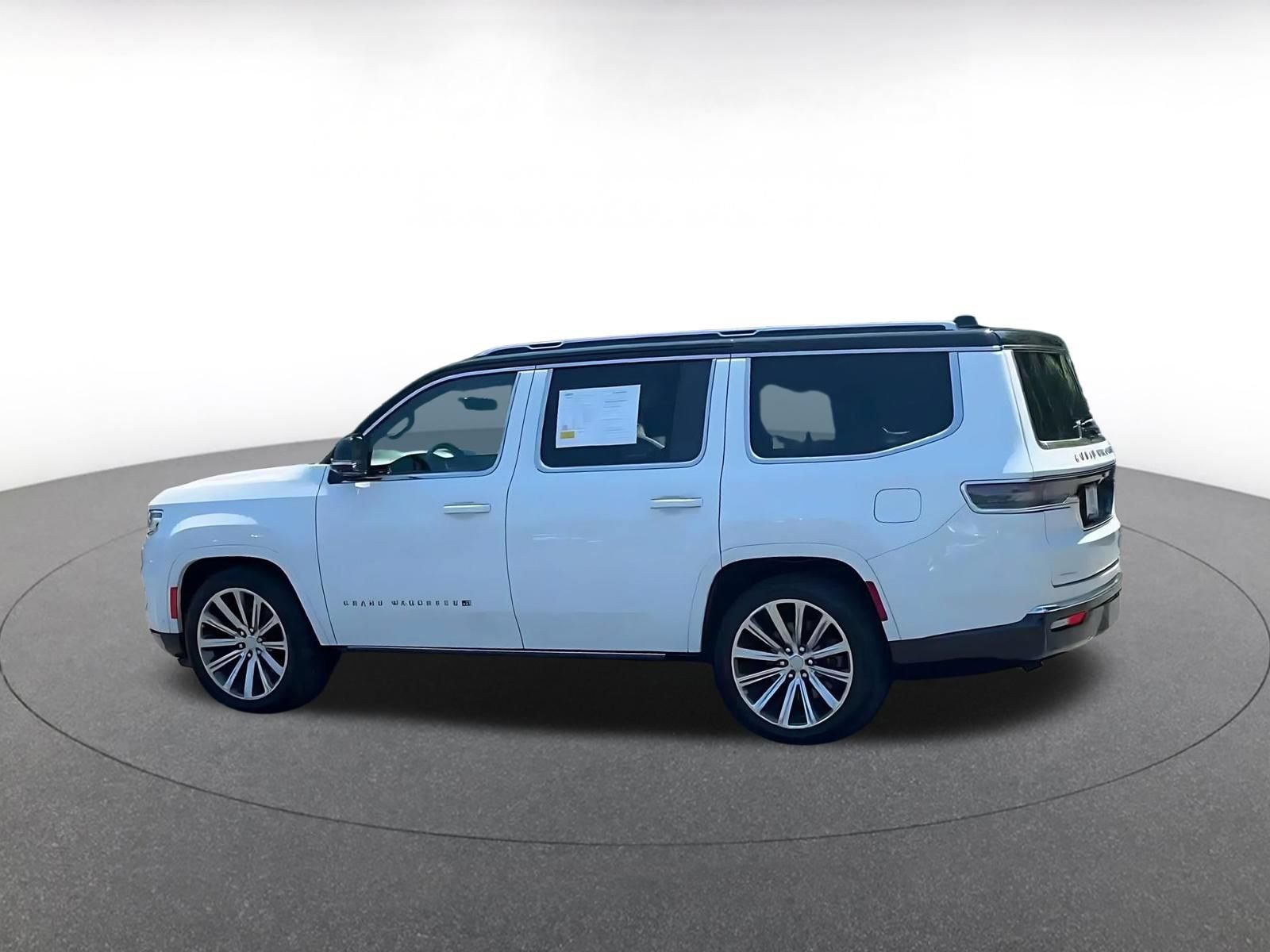 Thumbnail: 2023 Jeep Grand Wagoneer - 8