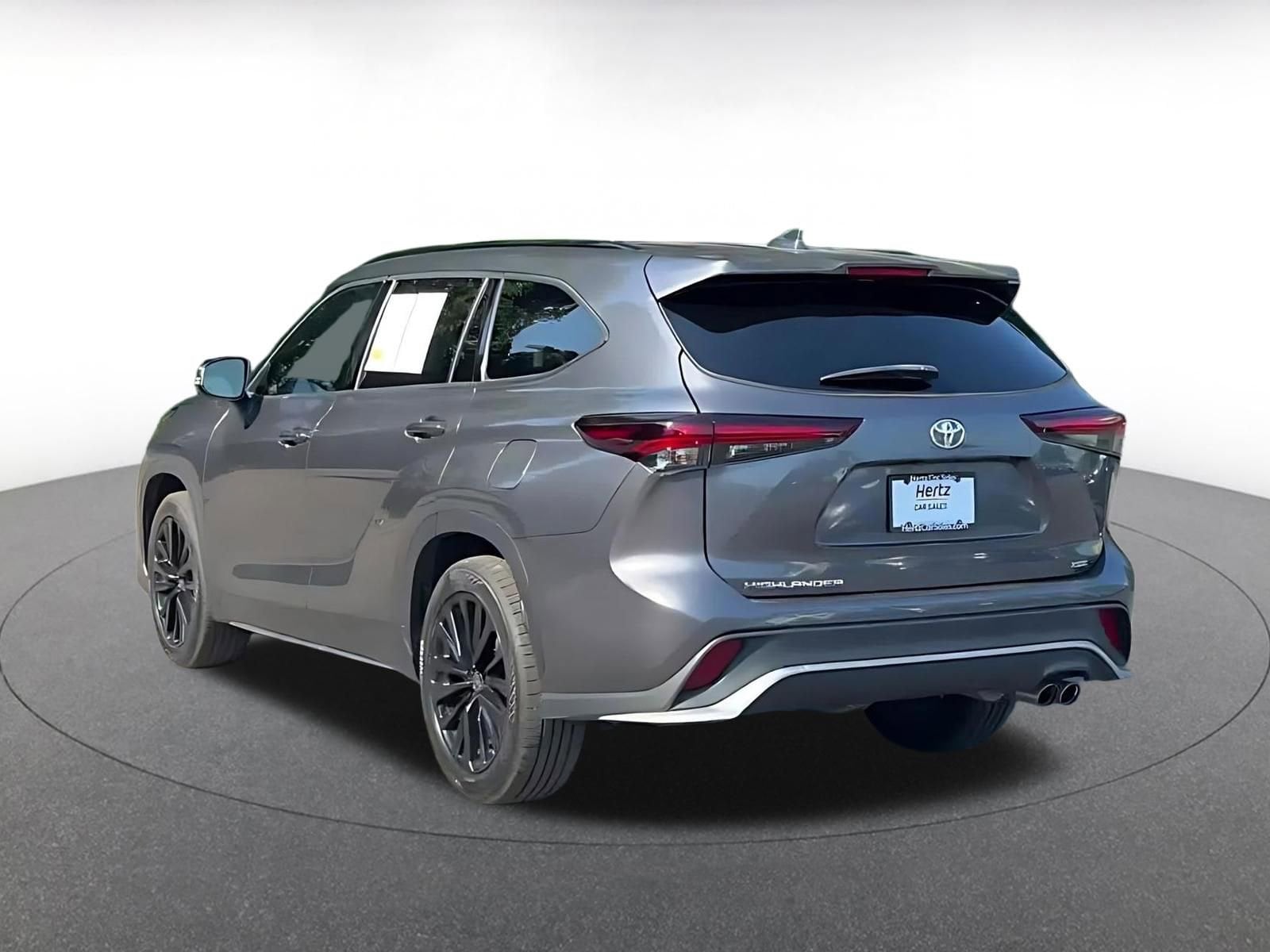 Thumbnail: 2024 Toyota Highlander - 11