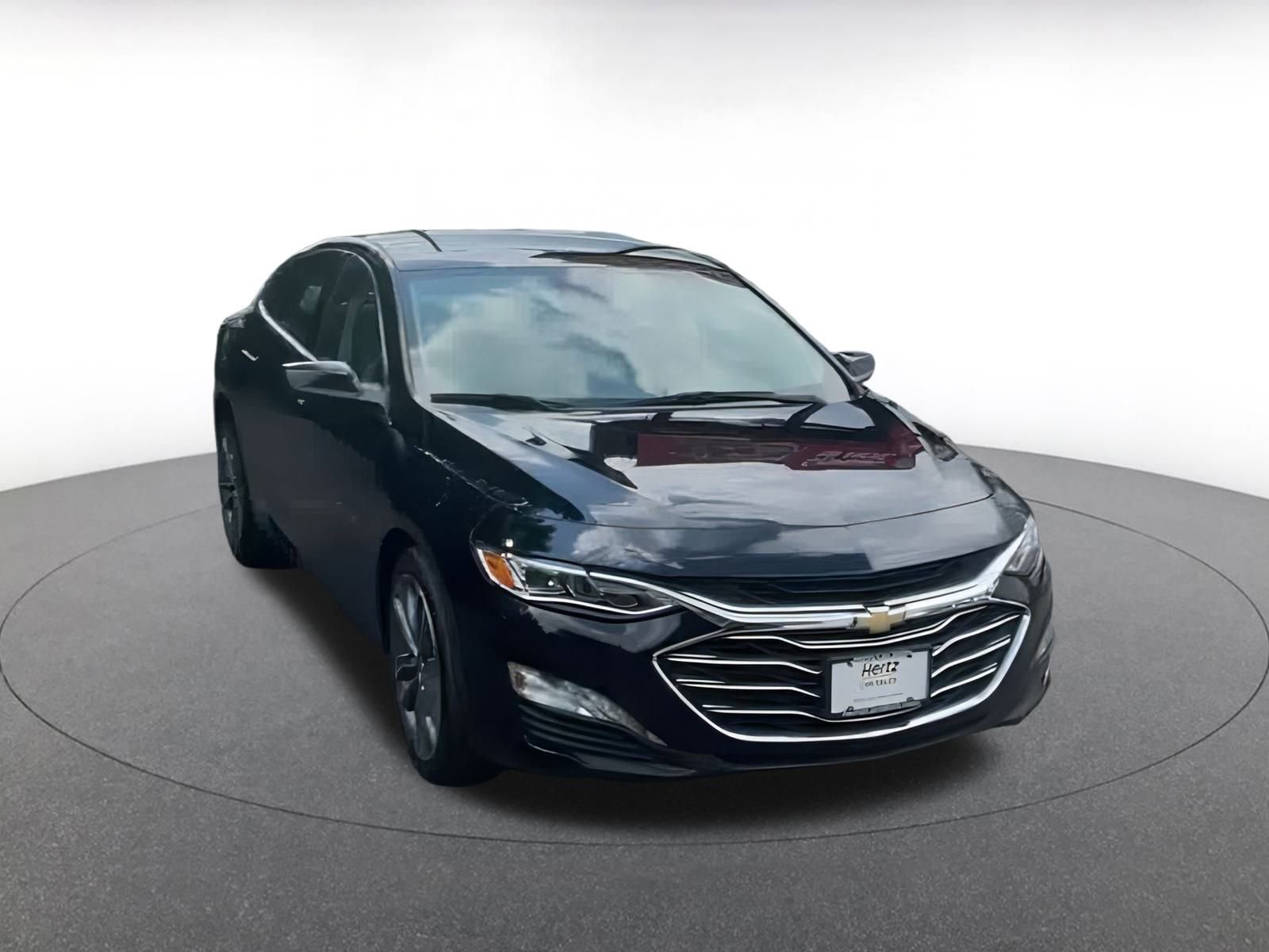 Thumbnail: 2024 Chevrolet Malibu - 3