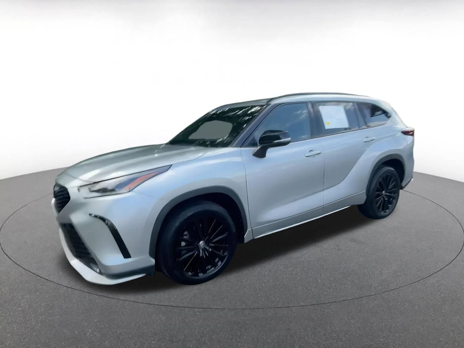 Thumbnail: 2024 Toyota Highlander - 8