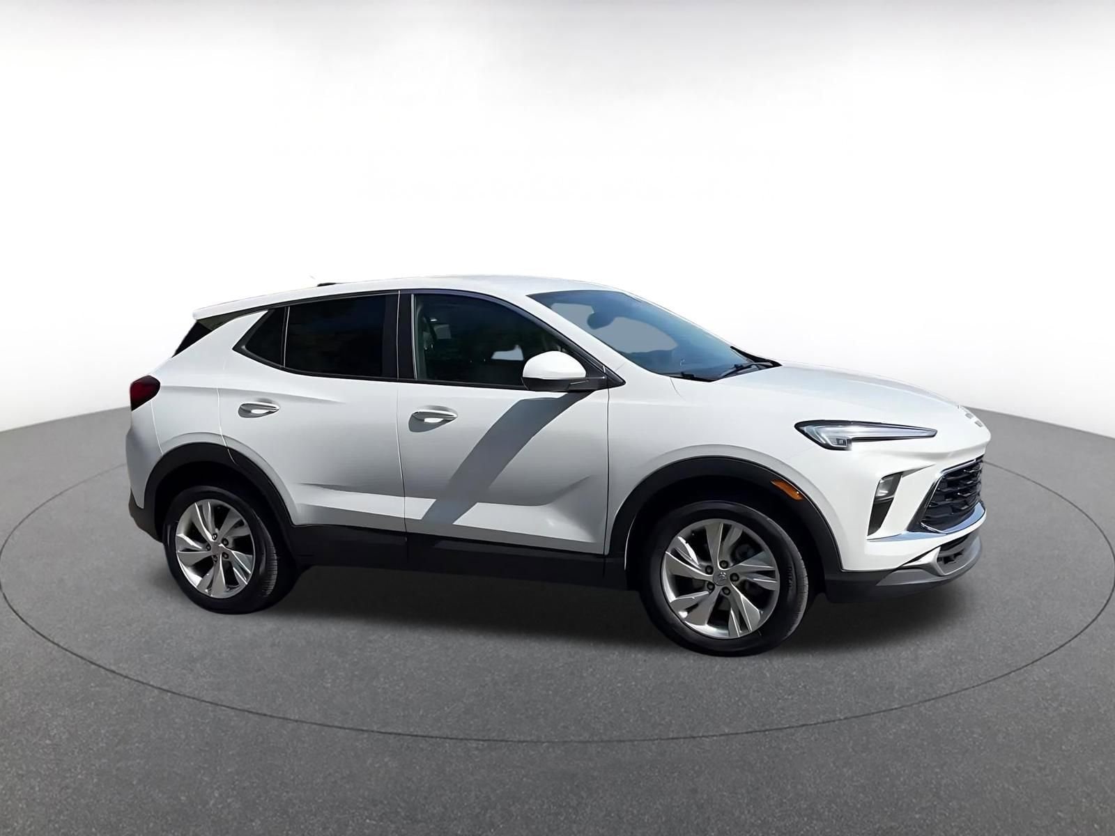 Thumbnail: 2025 Buick Encore GX - 2