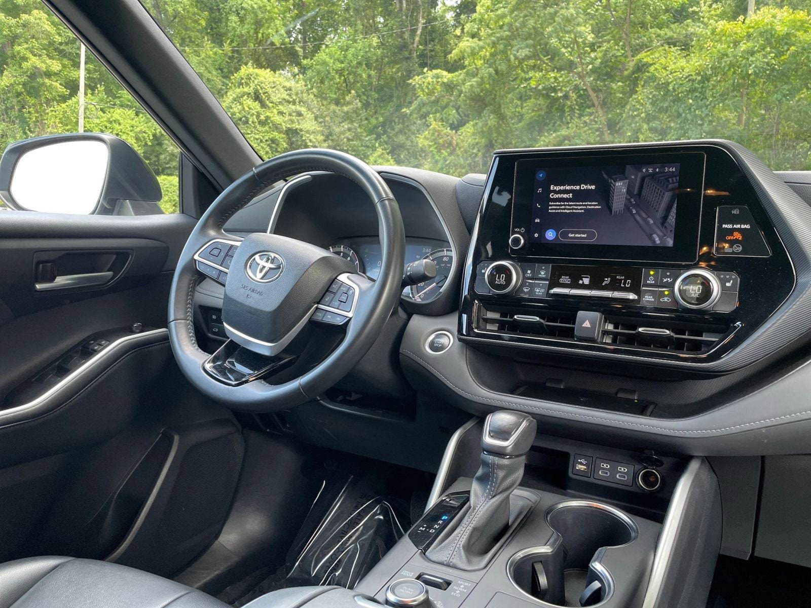 Thumbnail: 2024 Toyota Highlander - 34