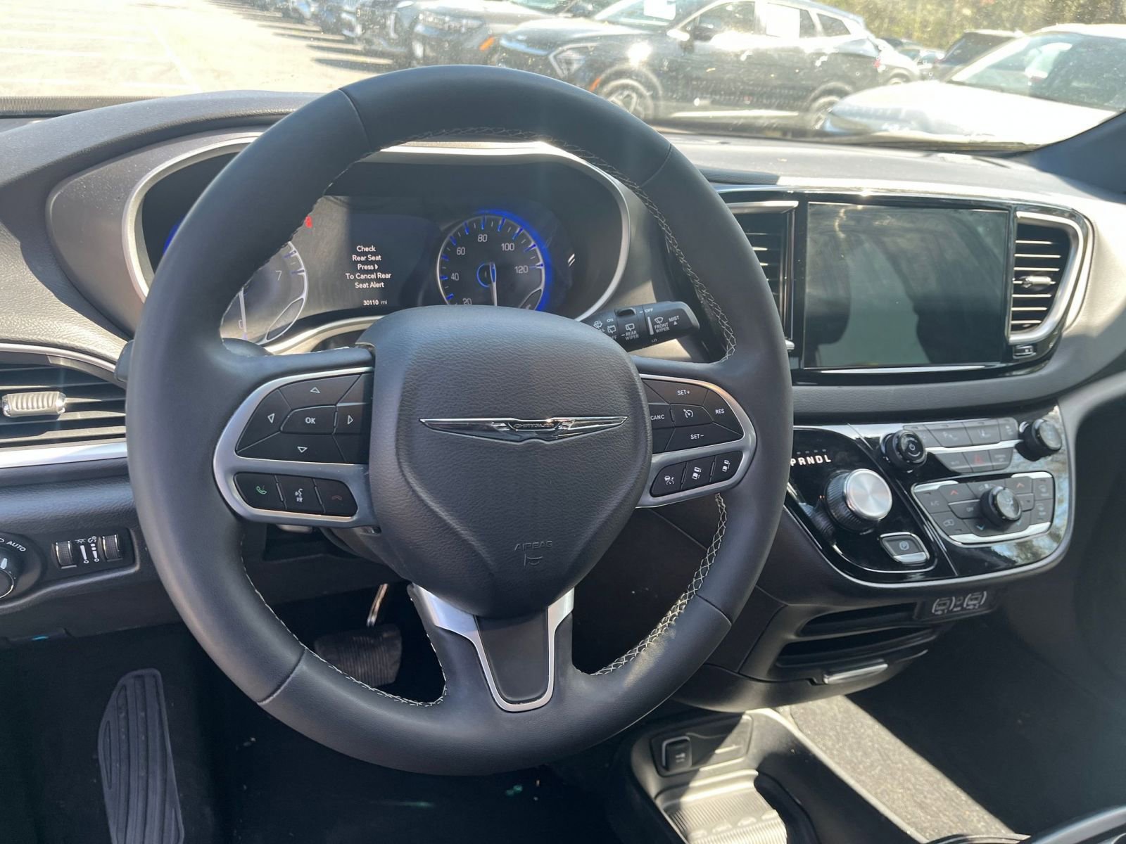 Thumbnail: 2025 Chrysler Pacifica - 28