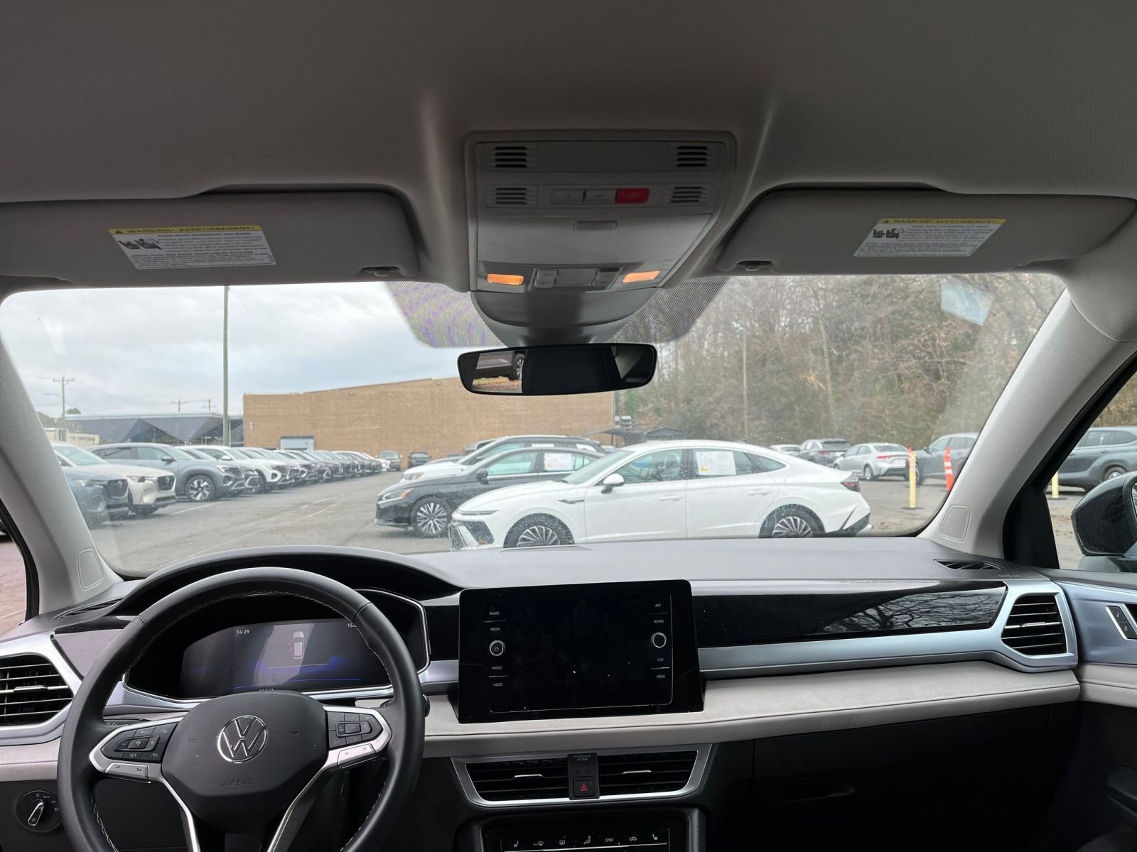 Thumbnail: 2025 Volkswagen Taos - 34