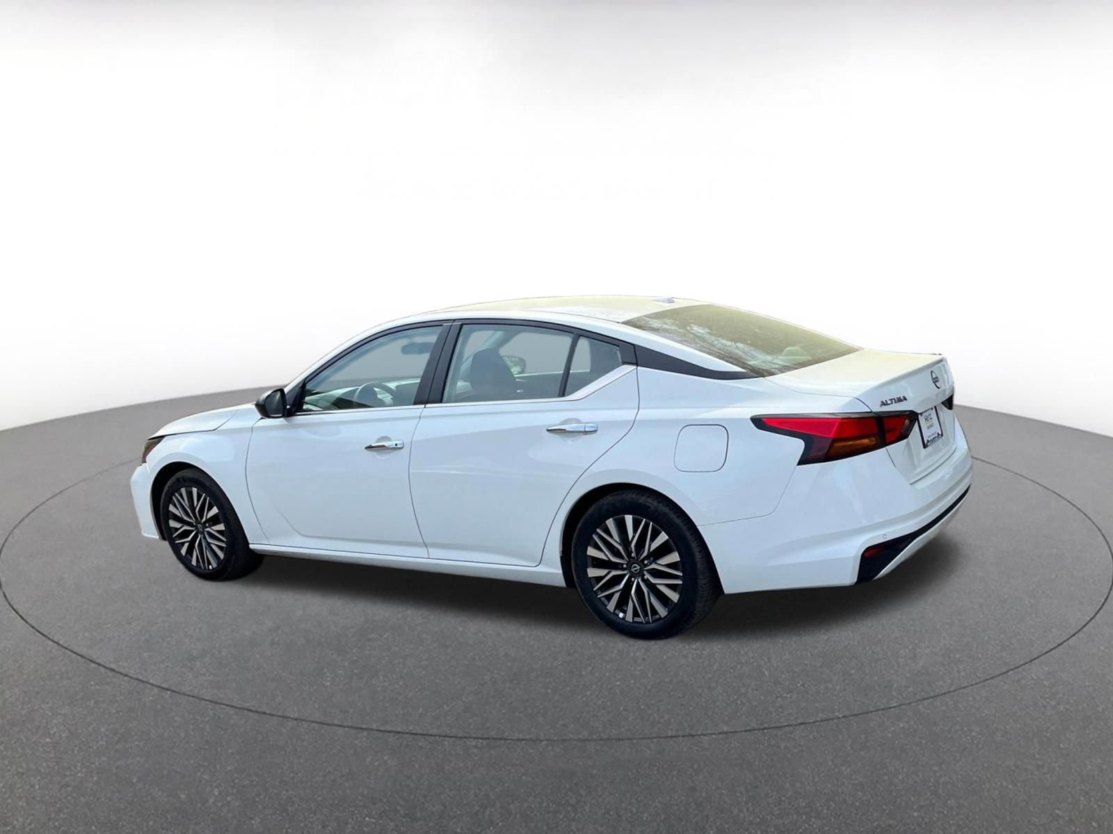 Thumbnail: 2025 Nissan Altima - 10