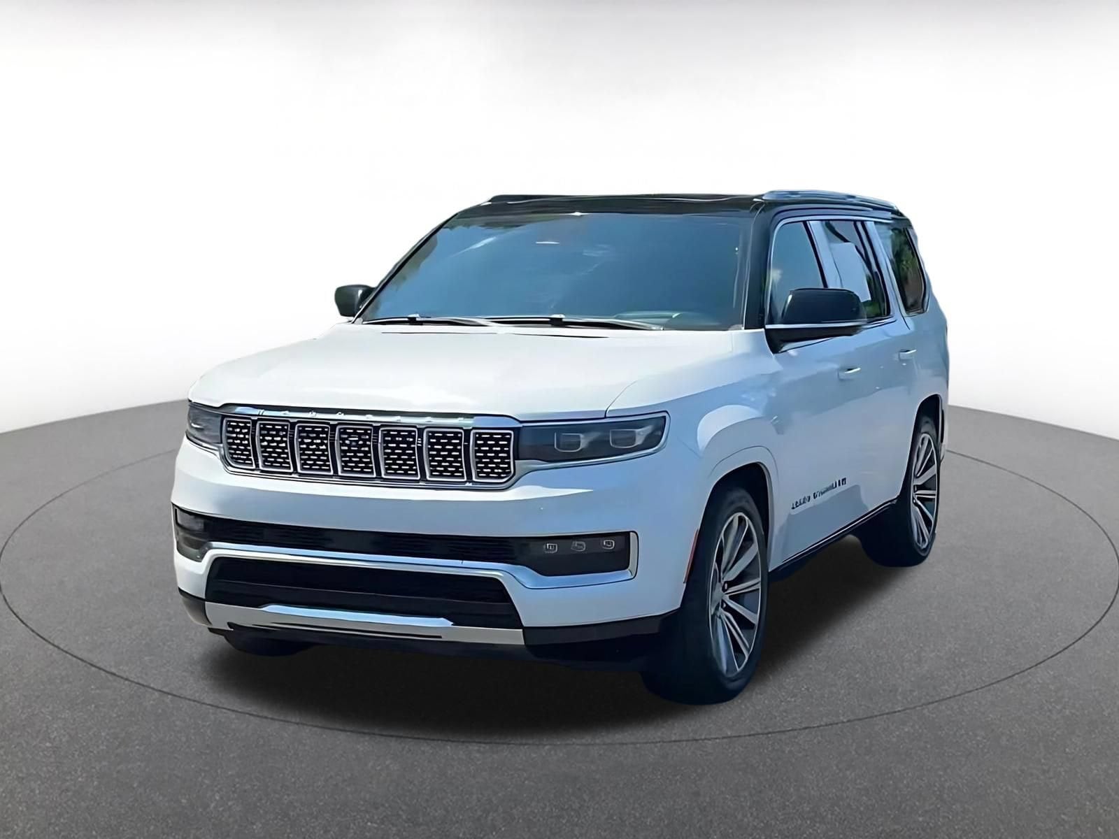 Thumbnail: 2023 Jeep Grand Wagoneer - 5