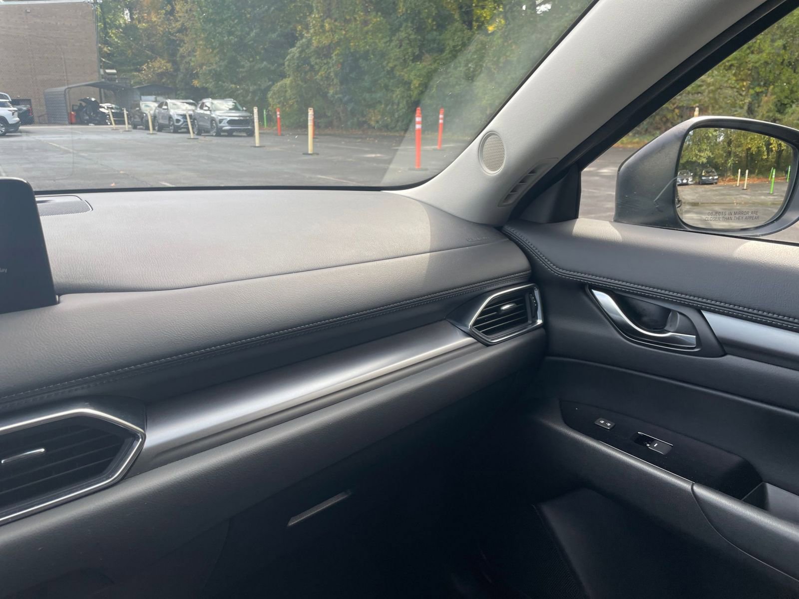 Thumbnail: 2025 Mazda CX-5 - 31