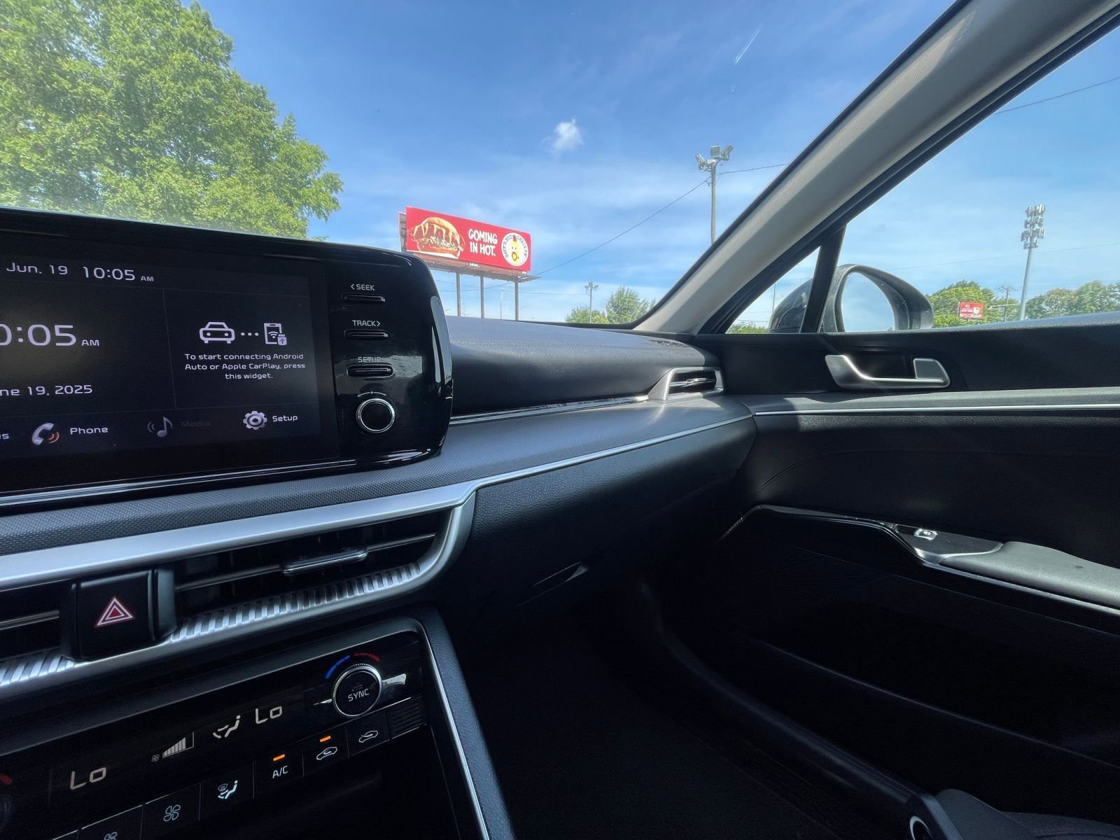 Thumbnail: 2023 Kia K5 - 32