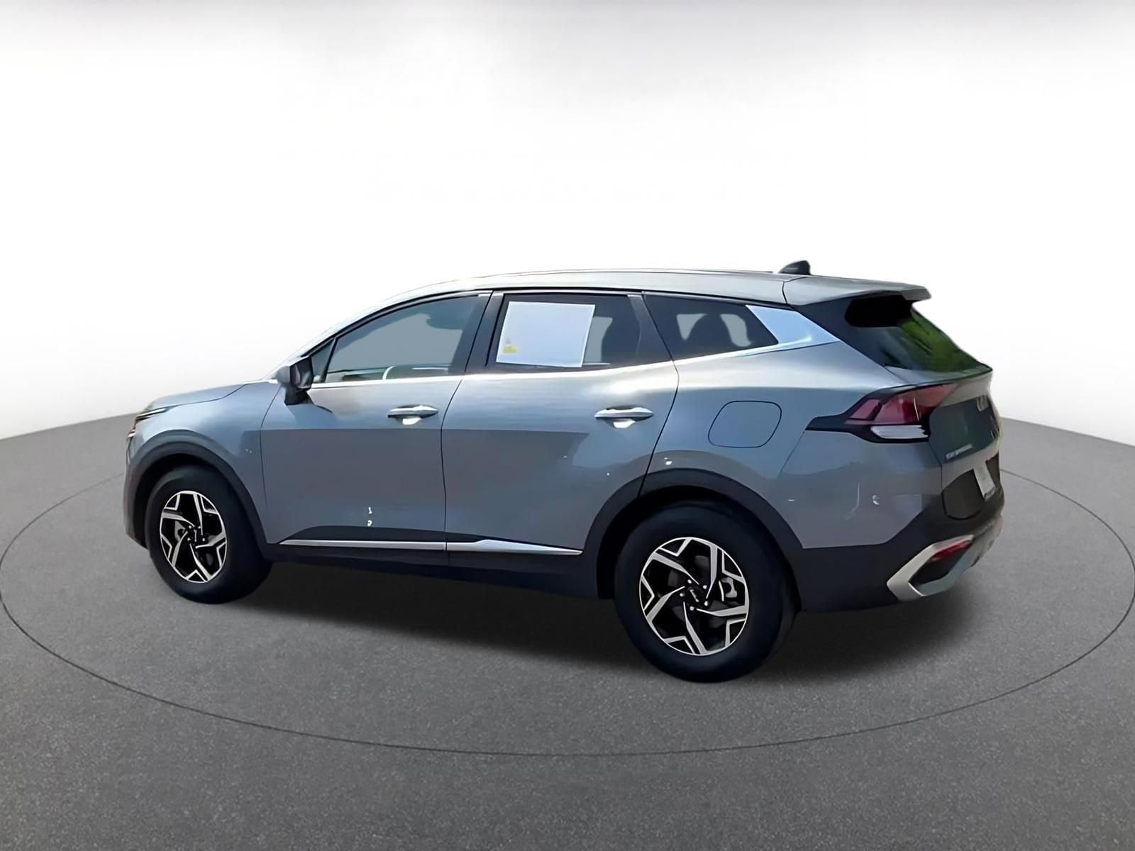 Thumbnail: 2025 Kia Sportage - 10