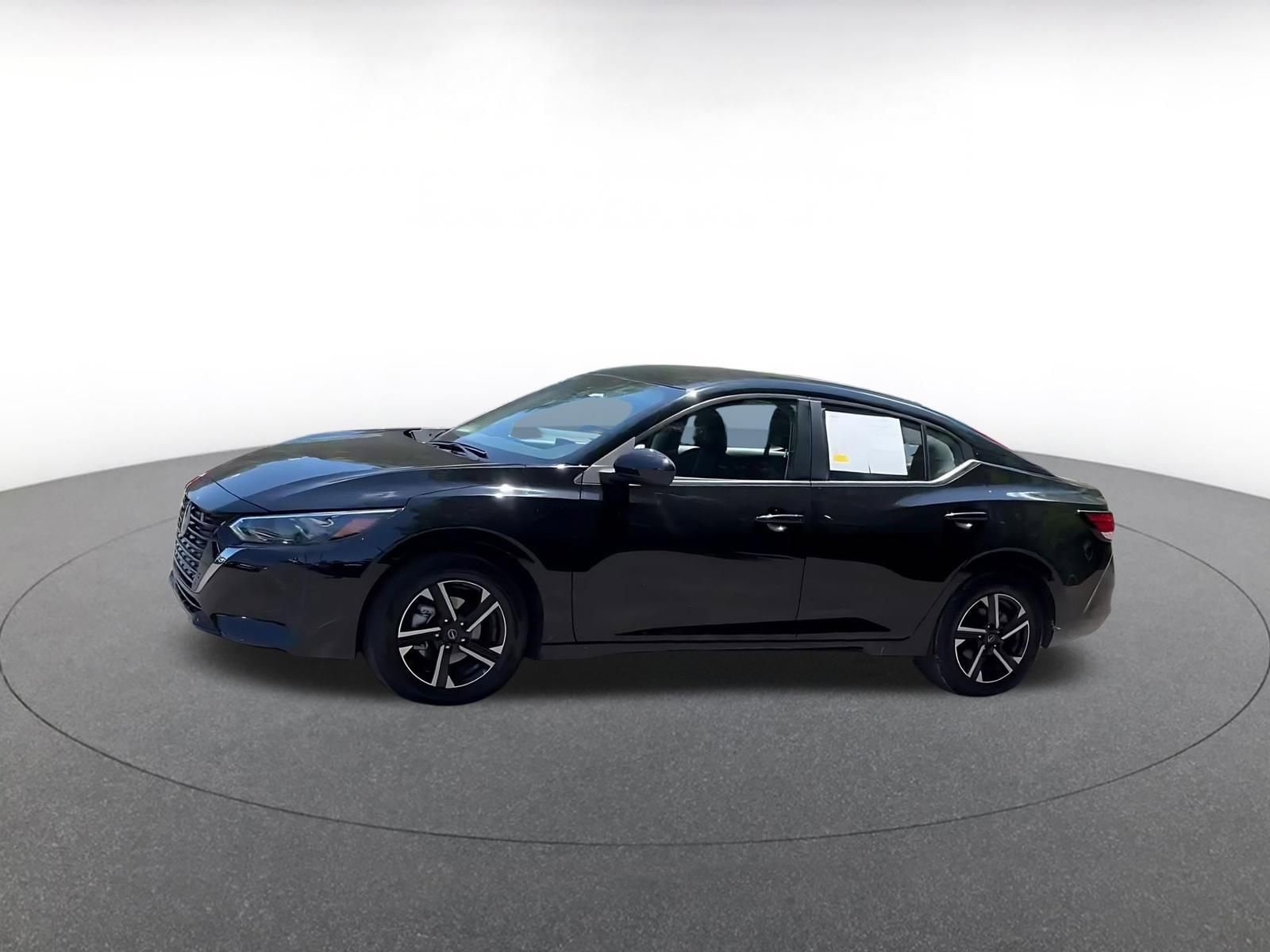 Thumbnail: 2025 Nissan Sentra - 9
