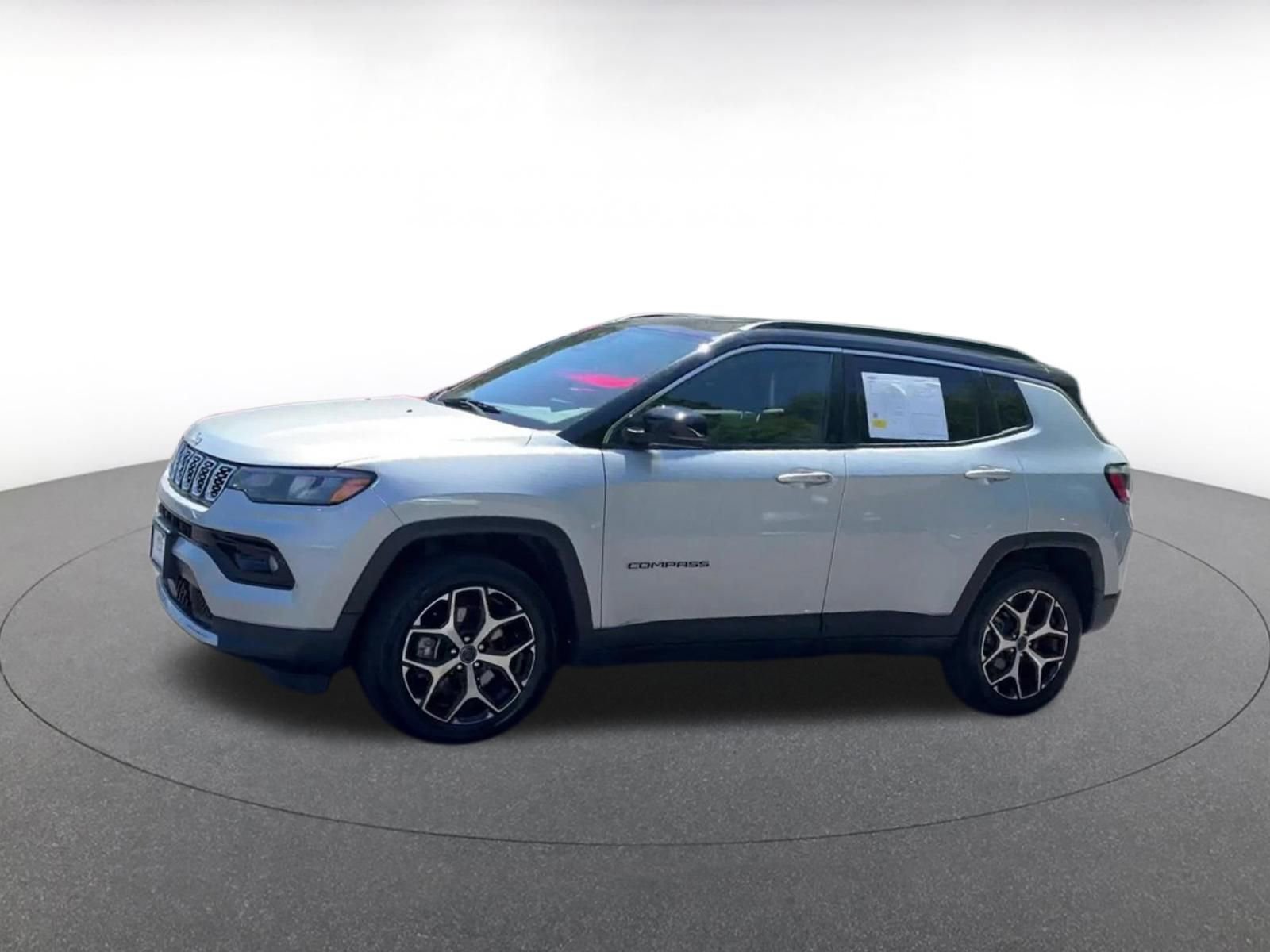 Thumbnail: 2025 Jeep Compass - 9
