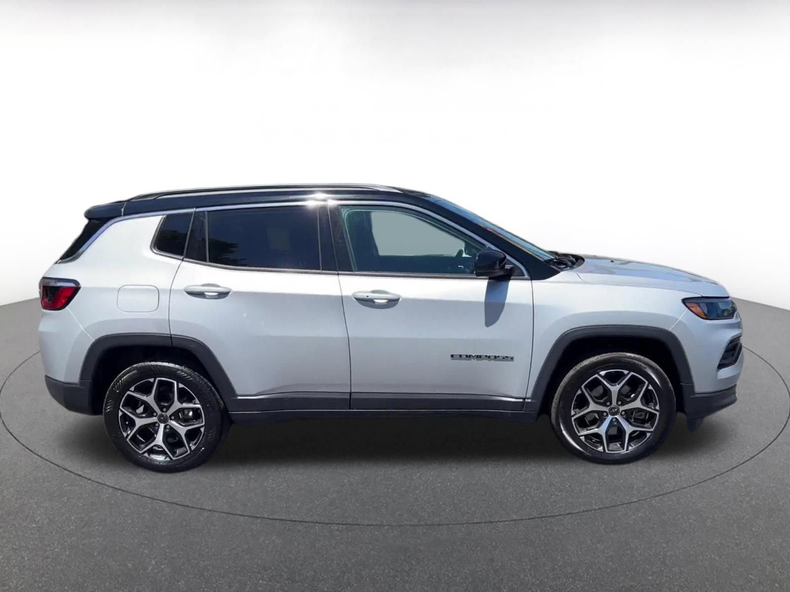 Thumbnail: 2025 Jeep Compass - 15