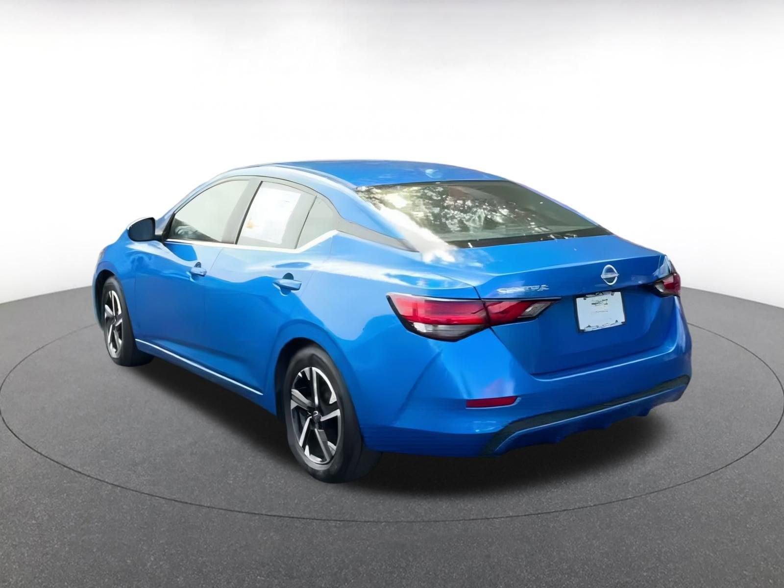 Thumbnail: 2025 Nissan Sentra - 10