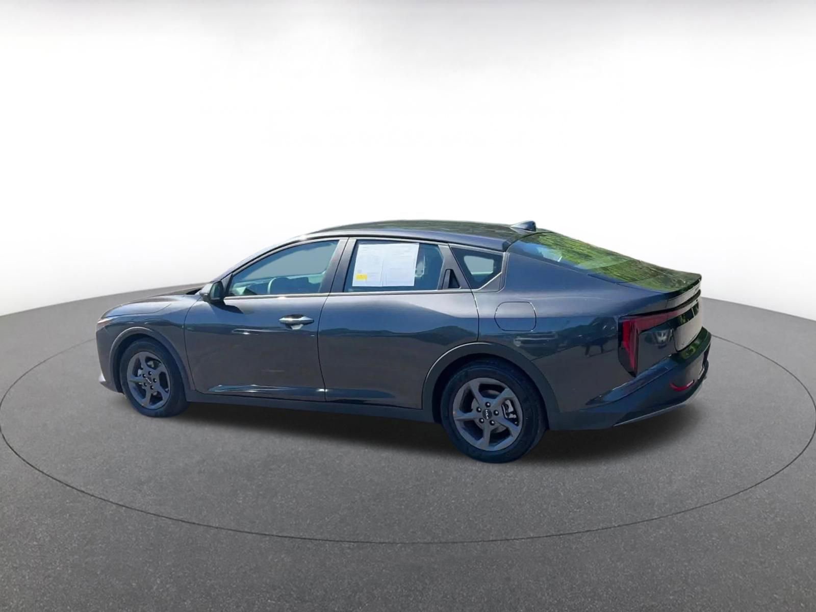 Thumbnail: 2025 Kia K4 - 10