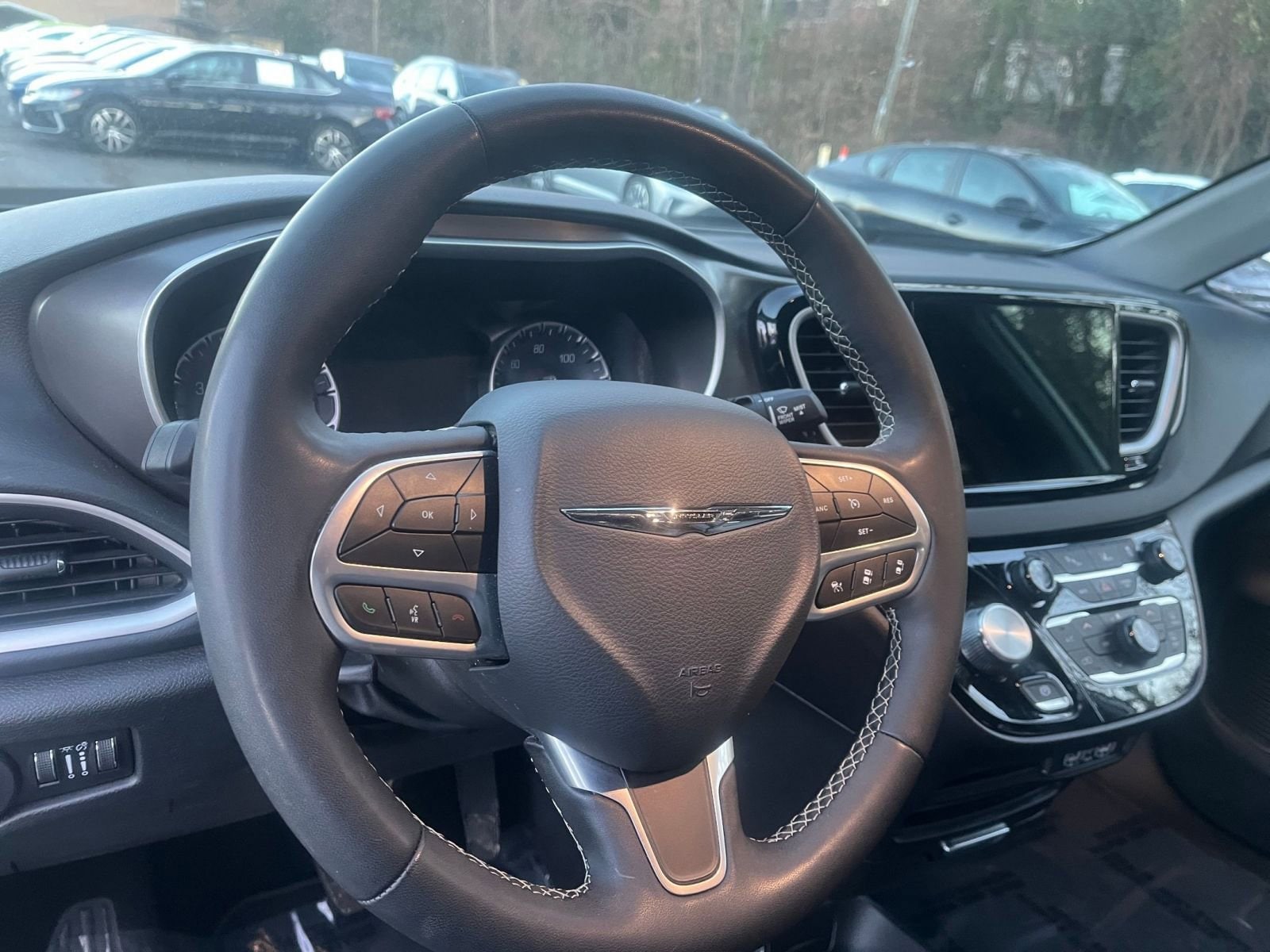 Thumbnail: 2025 Chrysler Pacifica - 28