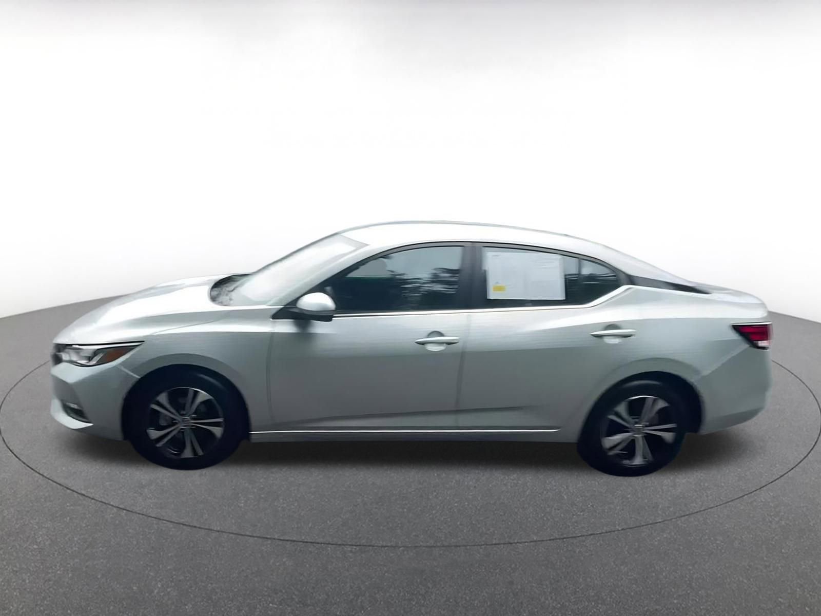 Thumbnail: 2023 Nissan Sentra - 8