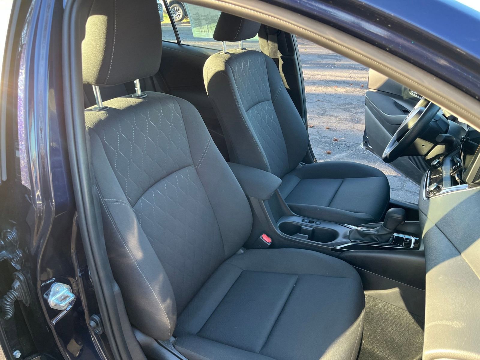 Thumbnail: 2025 Toyota Corolla - 34